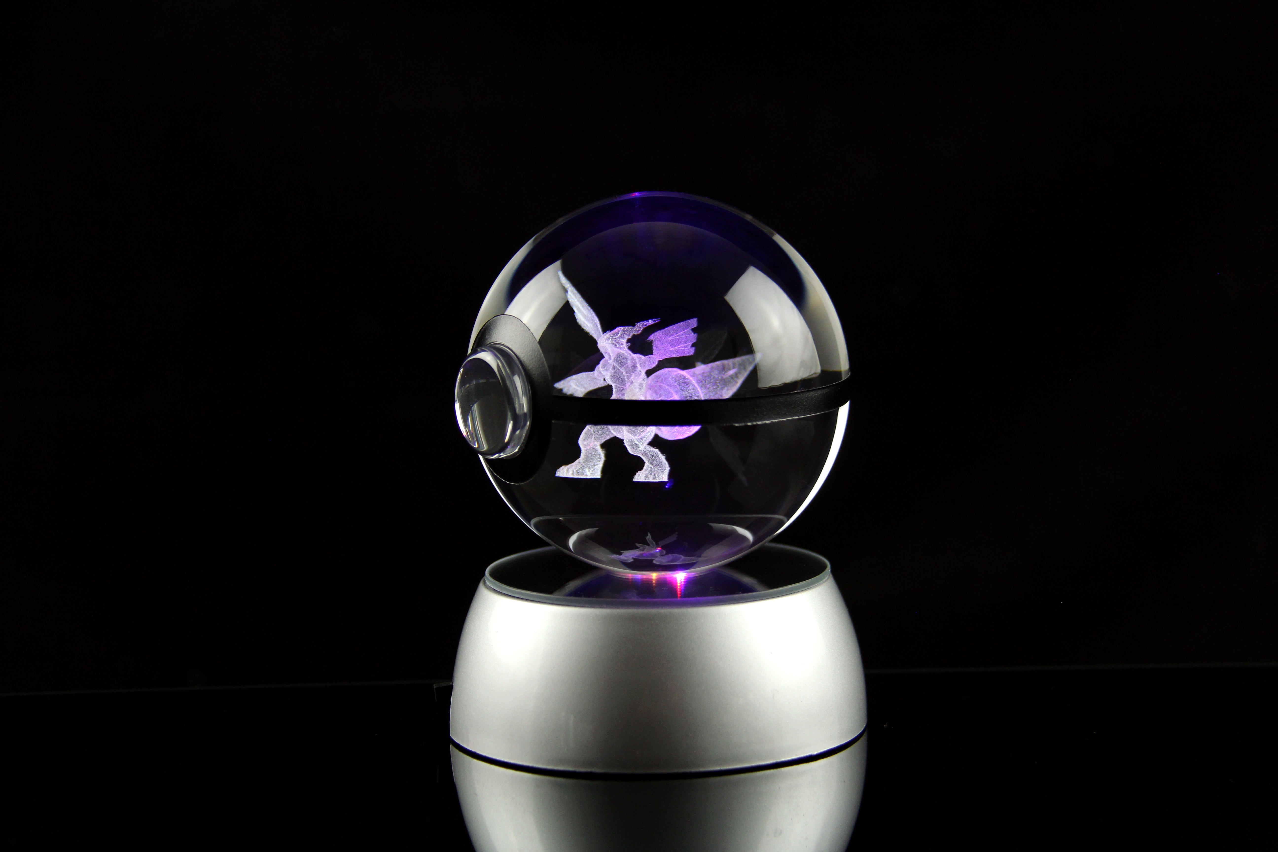 Zekrom Large Crystal Pokeball