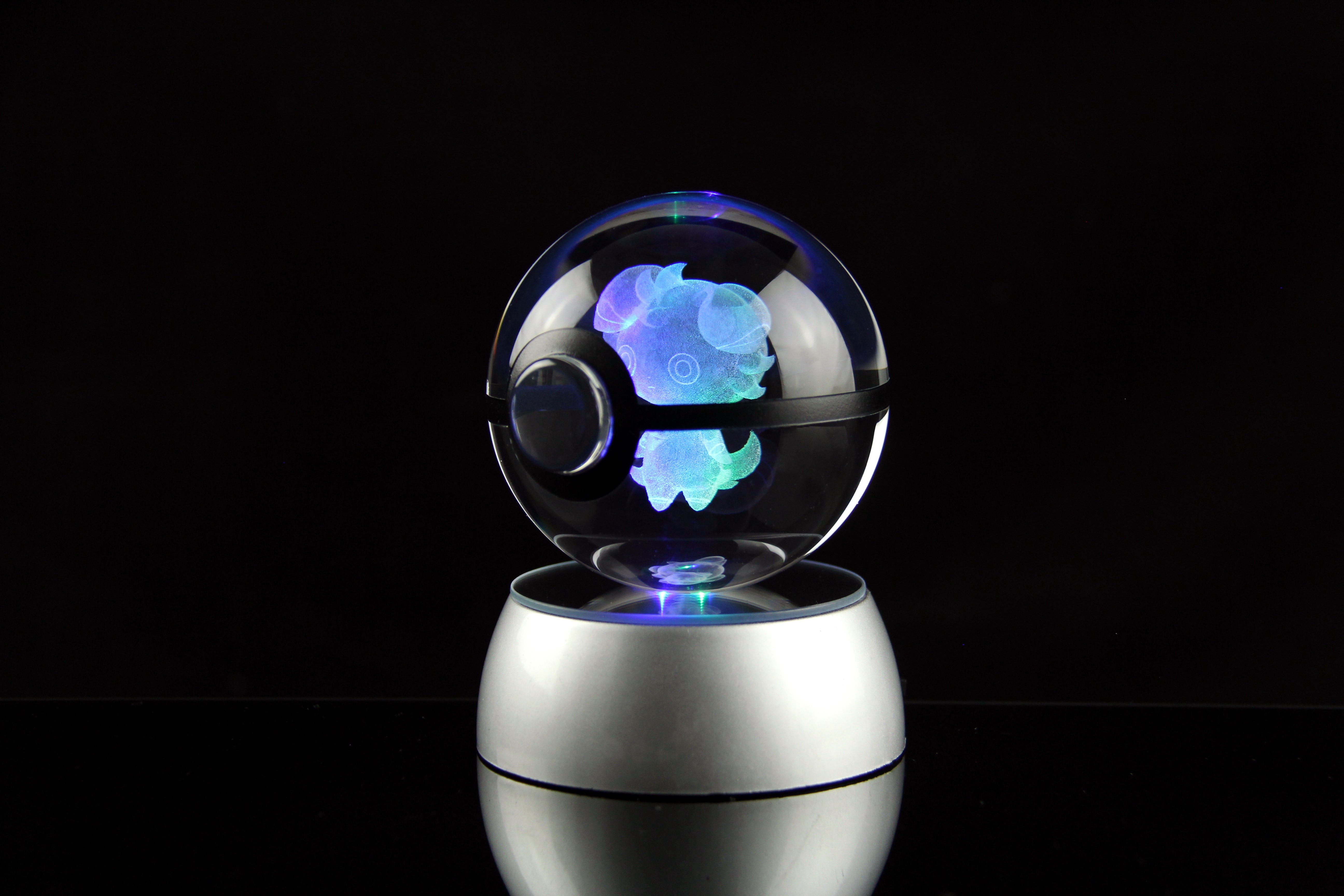 Espurr Large Crystal Pokeball