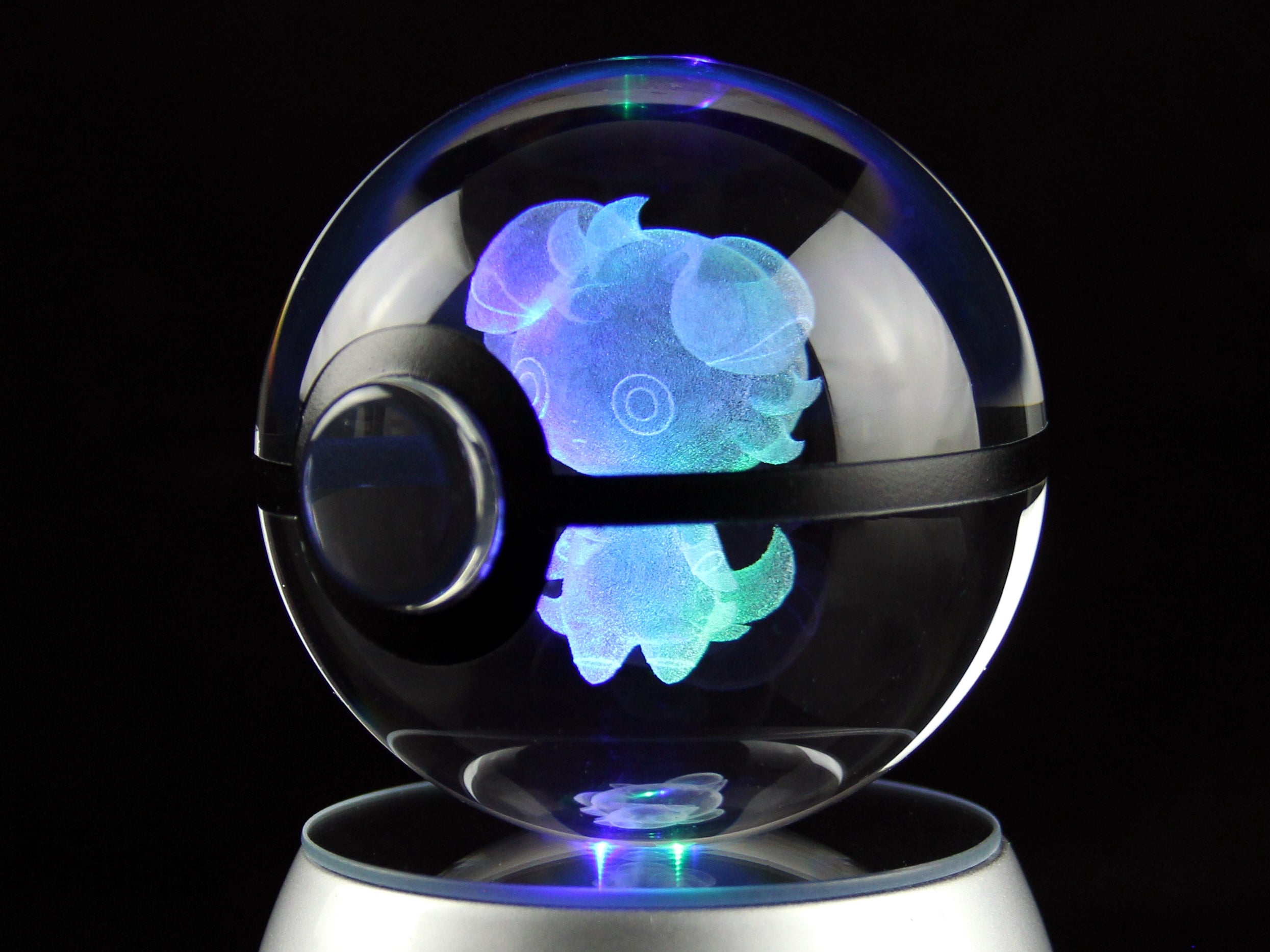 Espurr Large Crystal Pokeball