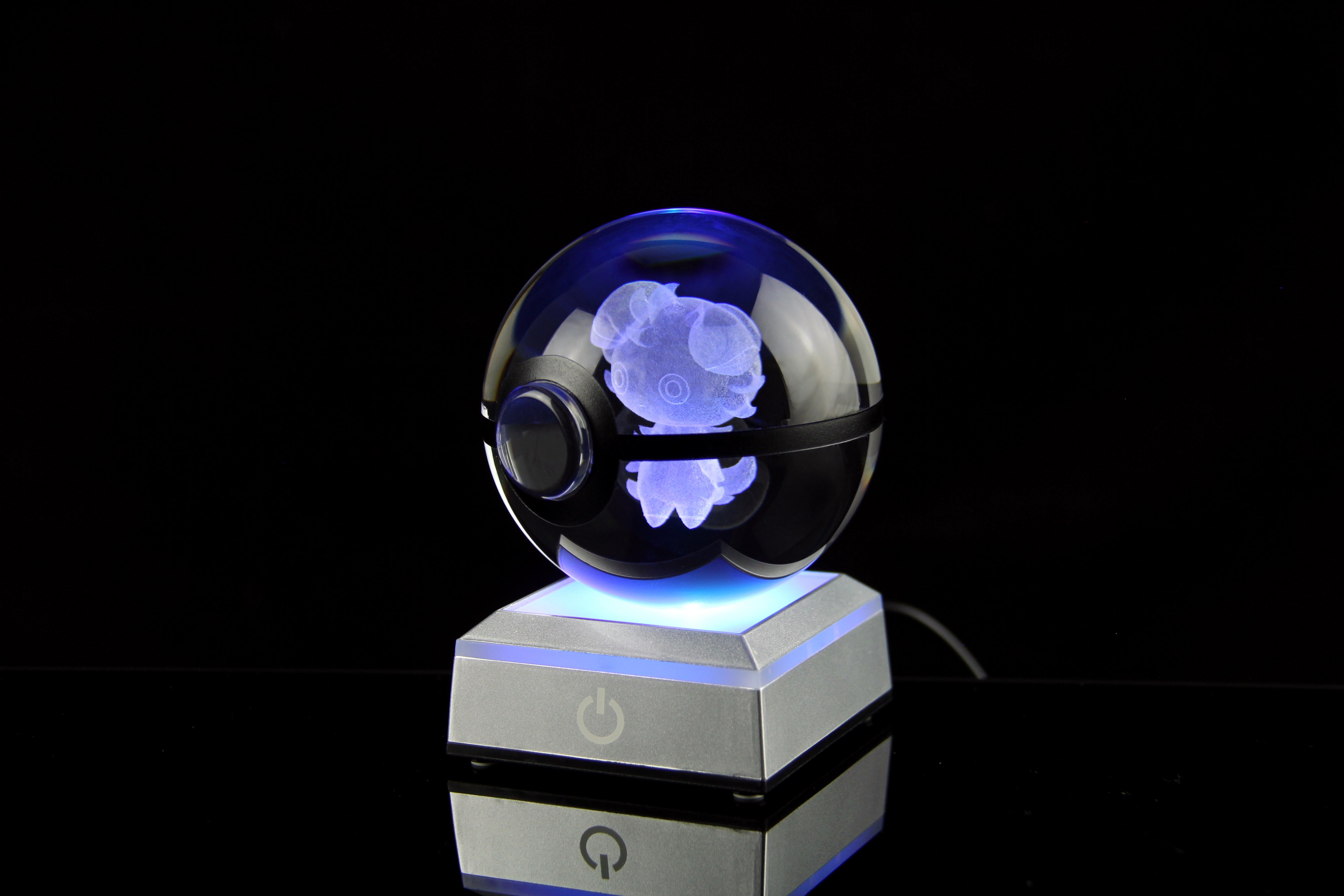 Espurr Large Crystal Pokeball