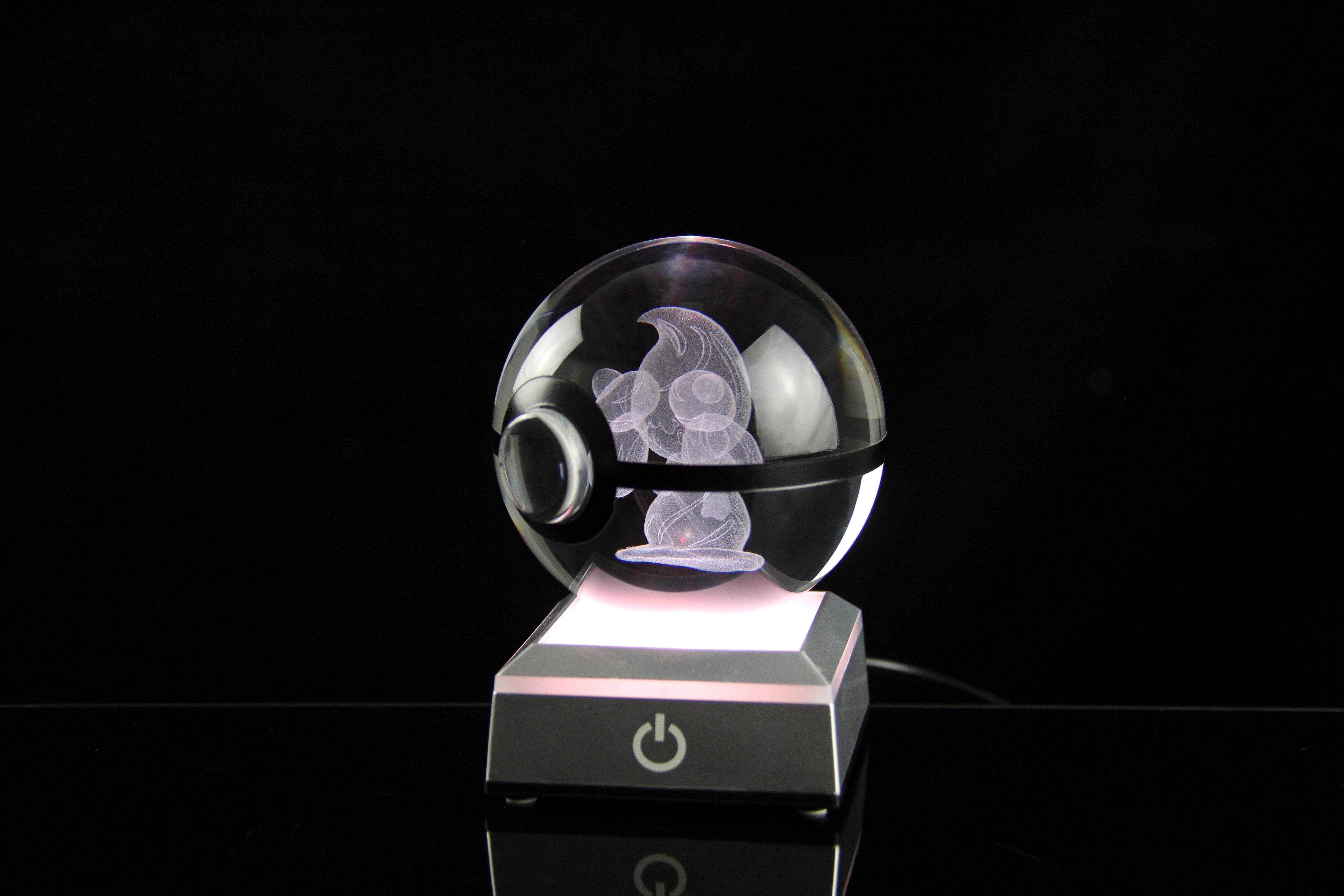 Alcremie Large Crystal Pokeball