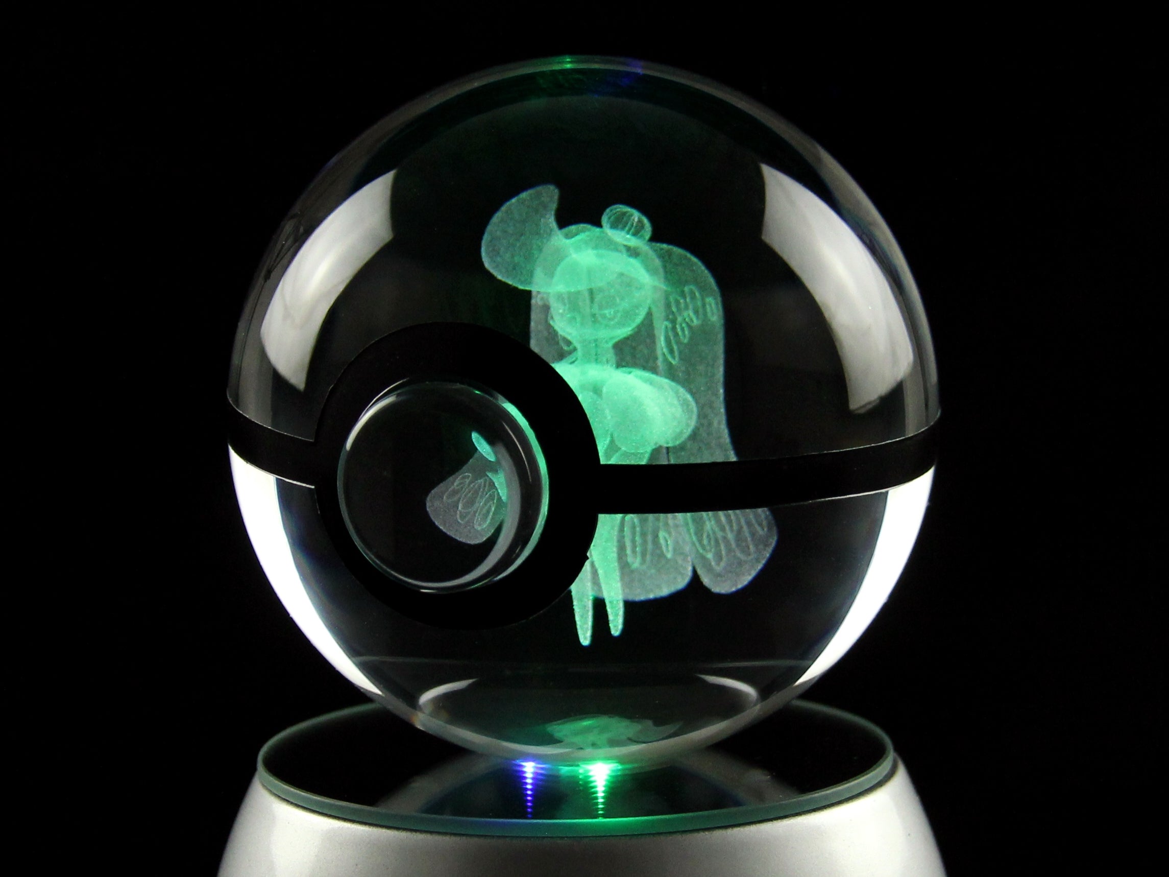 Tsareena Large Crystal Pokeball