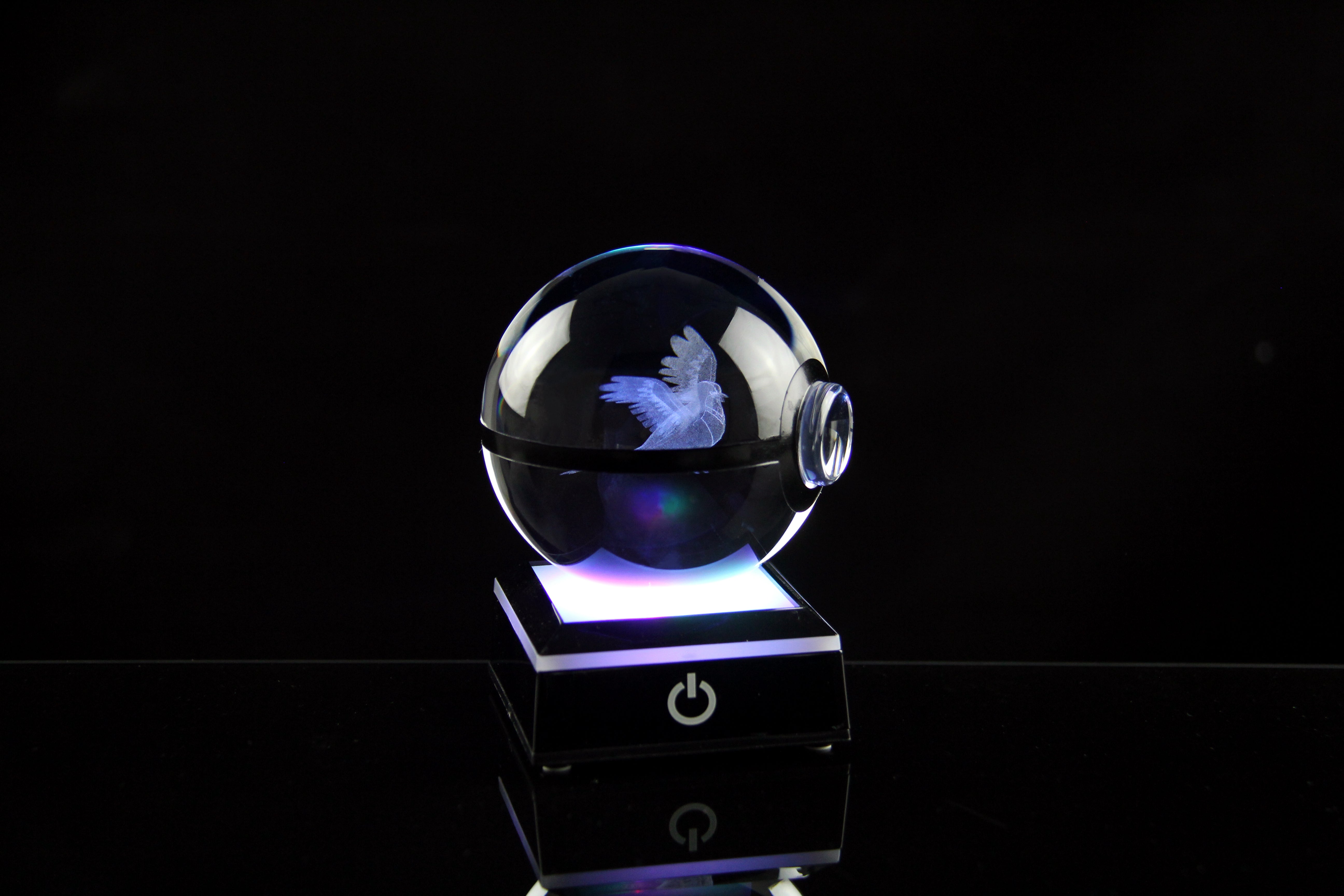 Swellow Large Crystal Pokeball