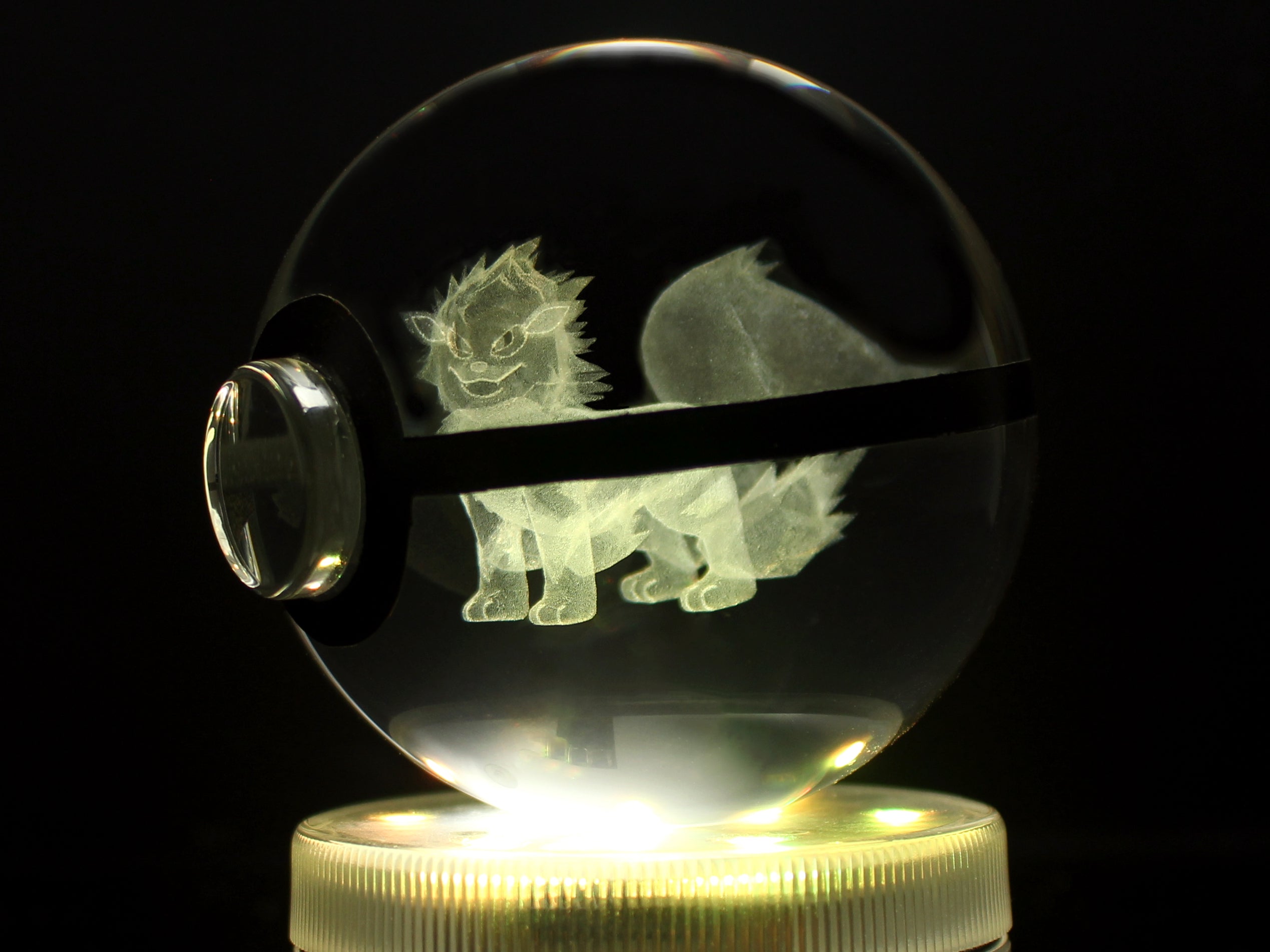 Arcanine Large Crystal Pokeball