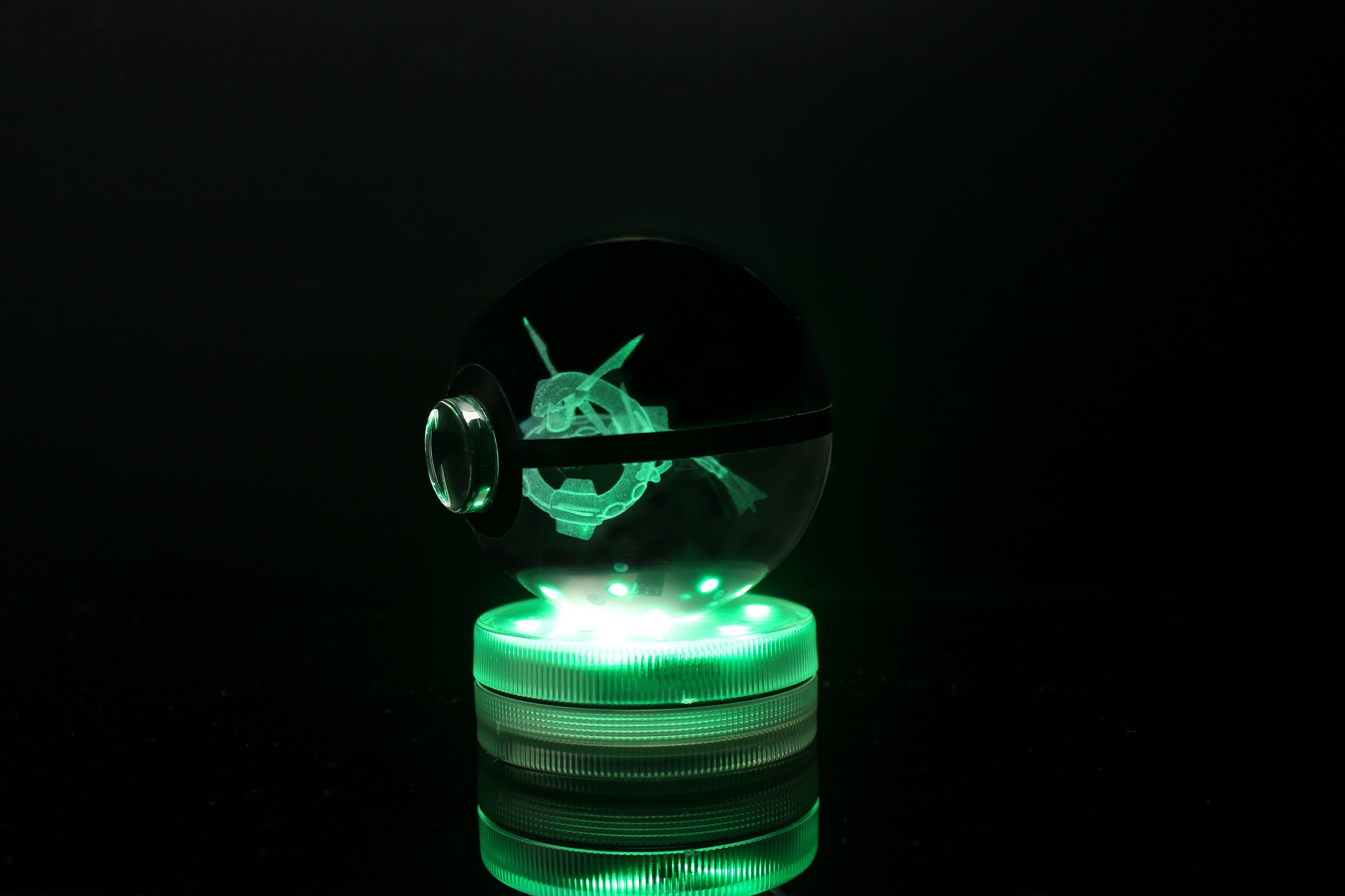 Rayquaza Large Crystal Pokeball