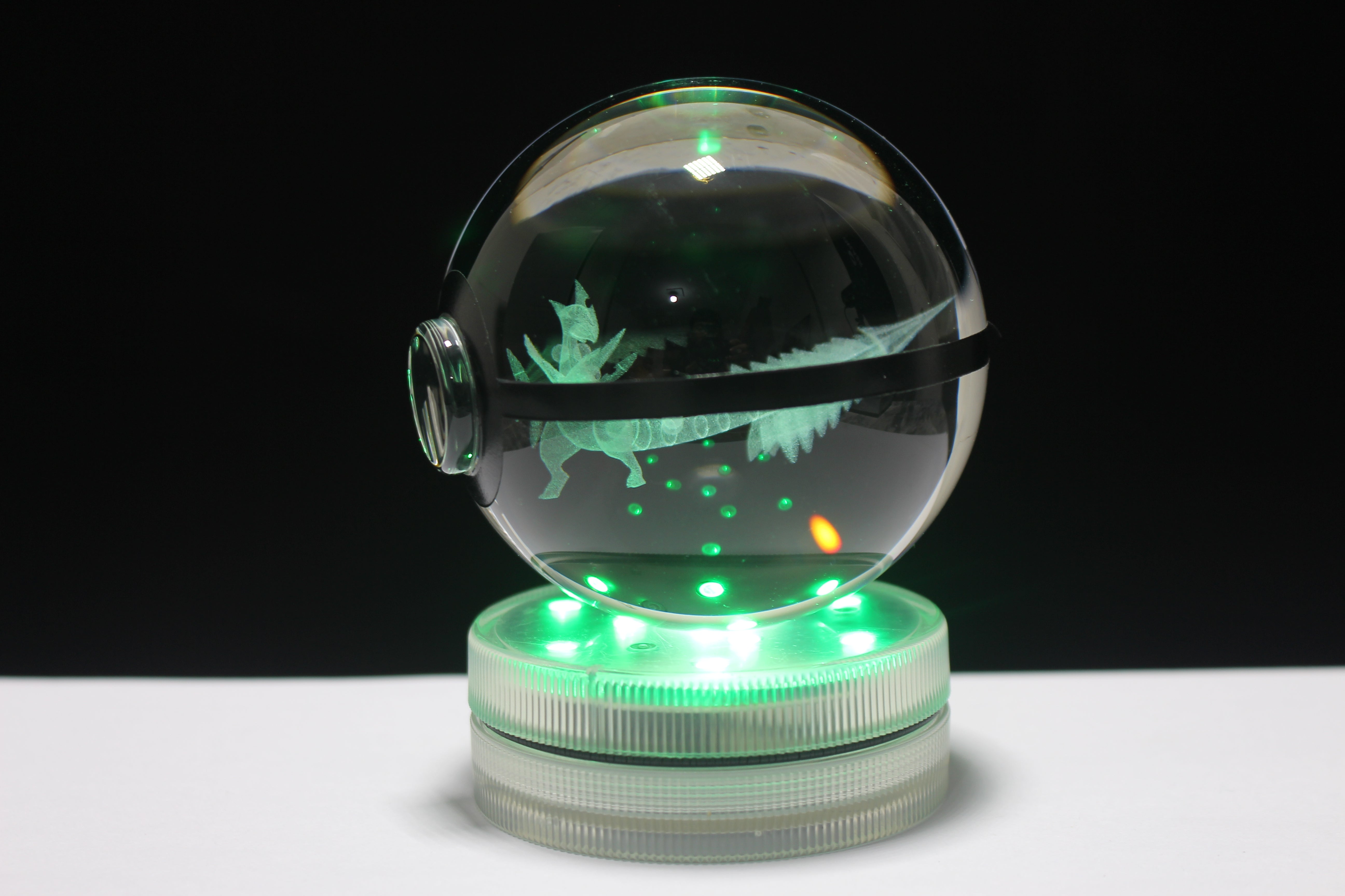 Mega Sceptile Large Crystal Pokeball