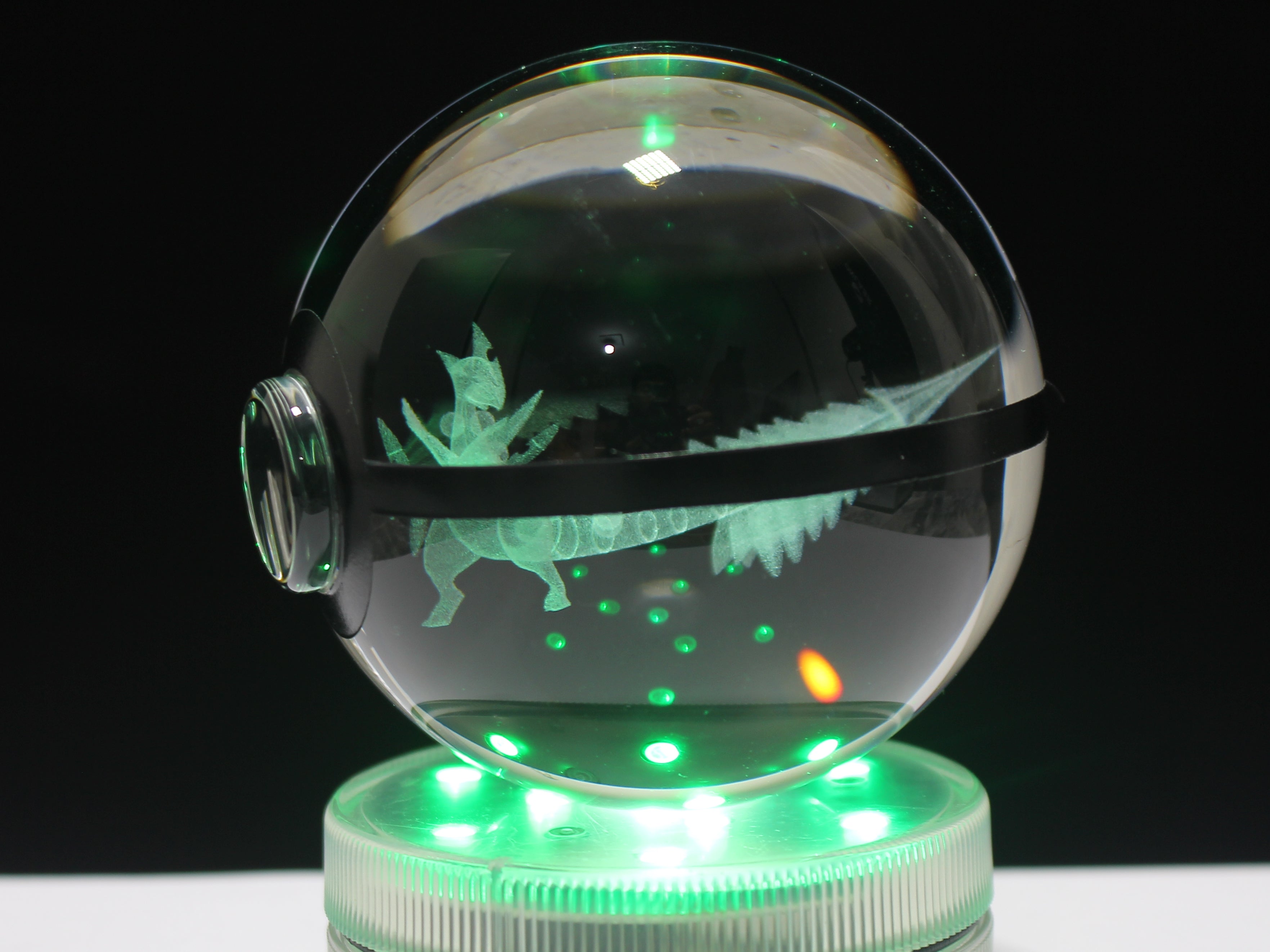 Mega Sceptile Large Crystal Pokeball