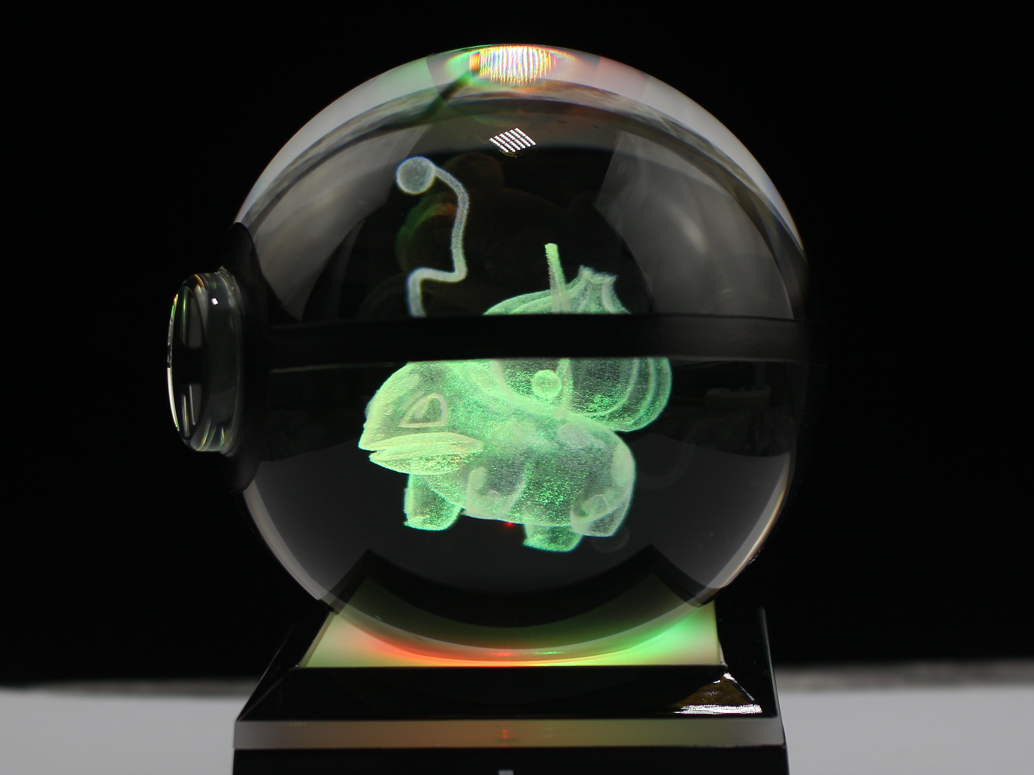 Bulbasaur Large Crystal Pokeball