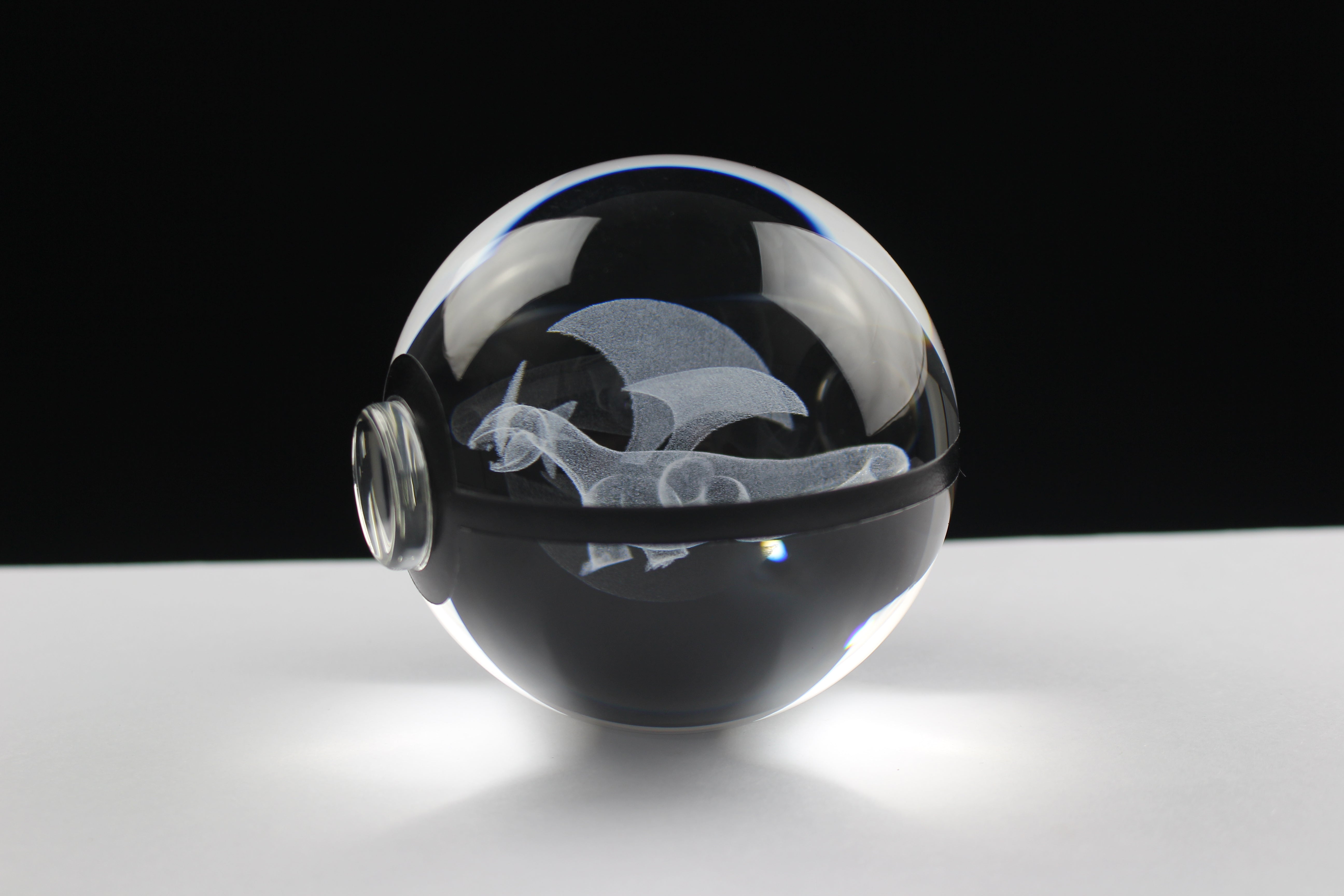 Salamence Large Crystal Pokeball