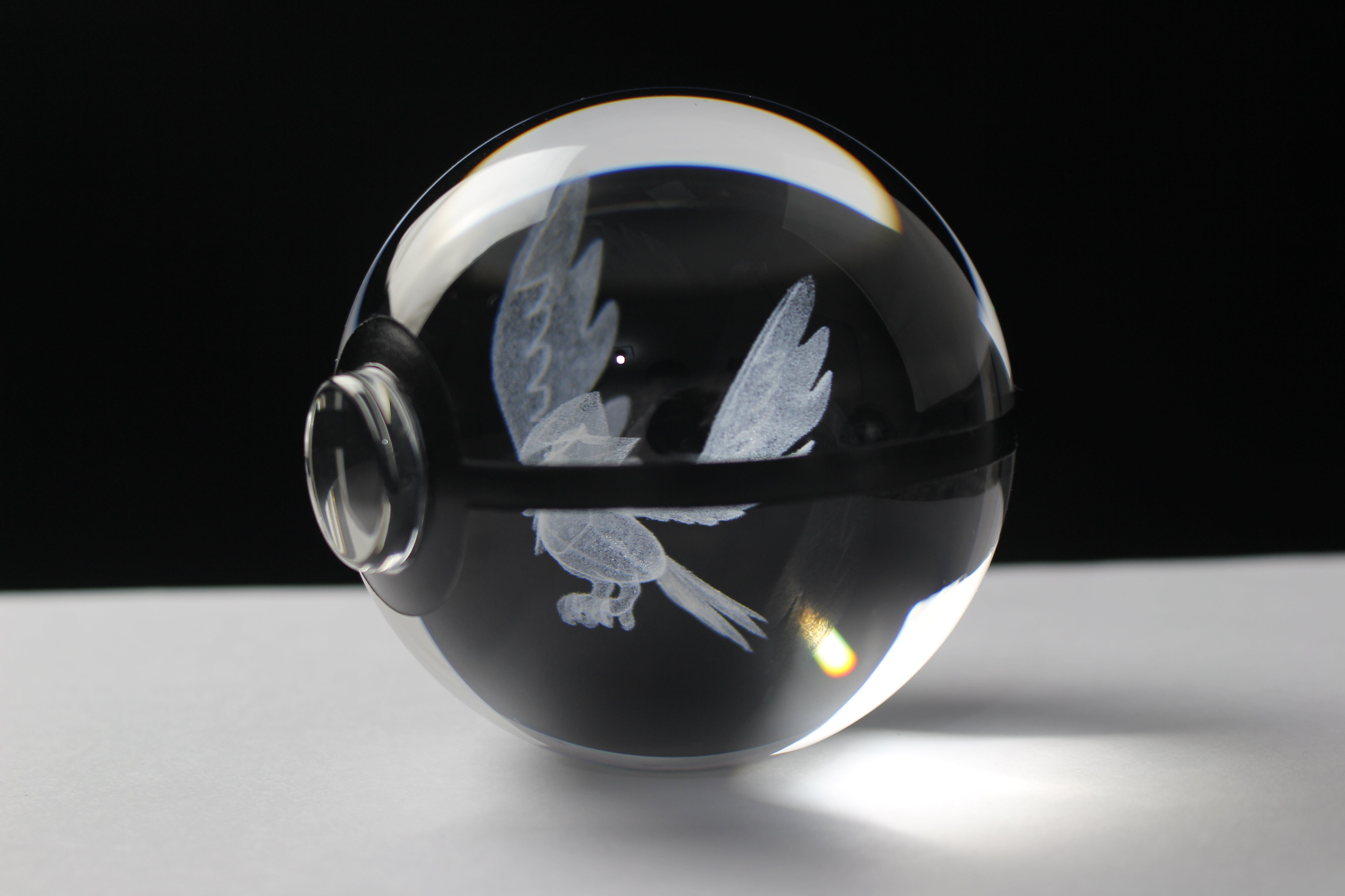 Staraptor Large Crystal Pokeball