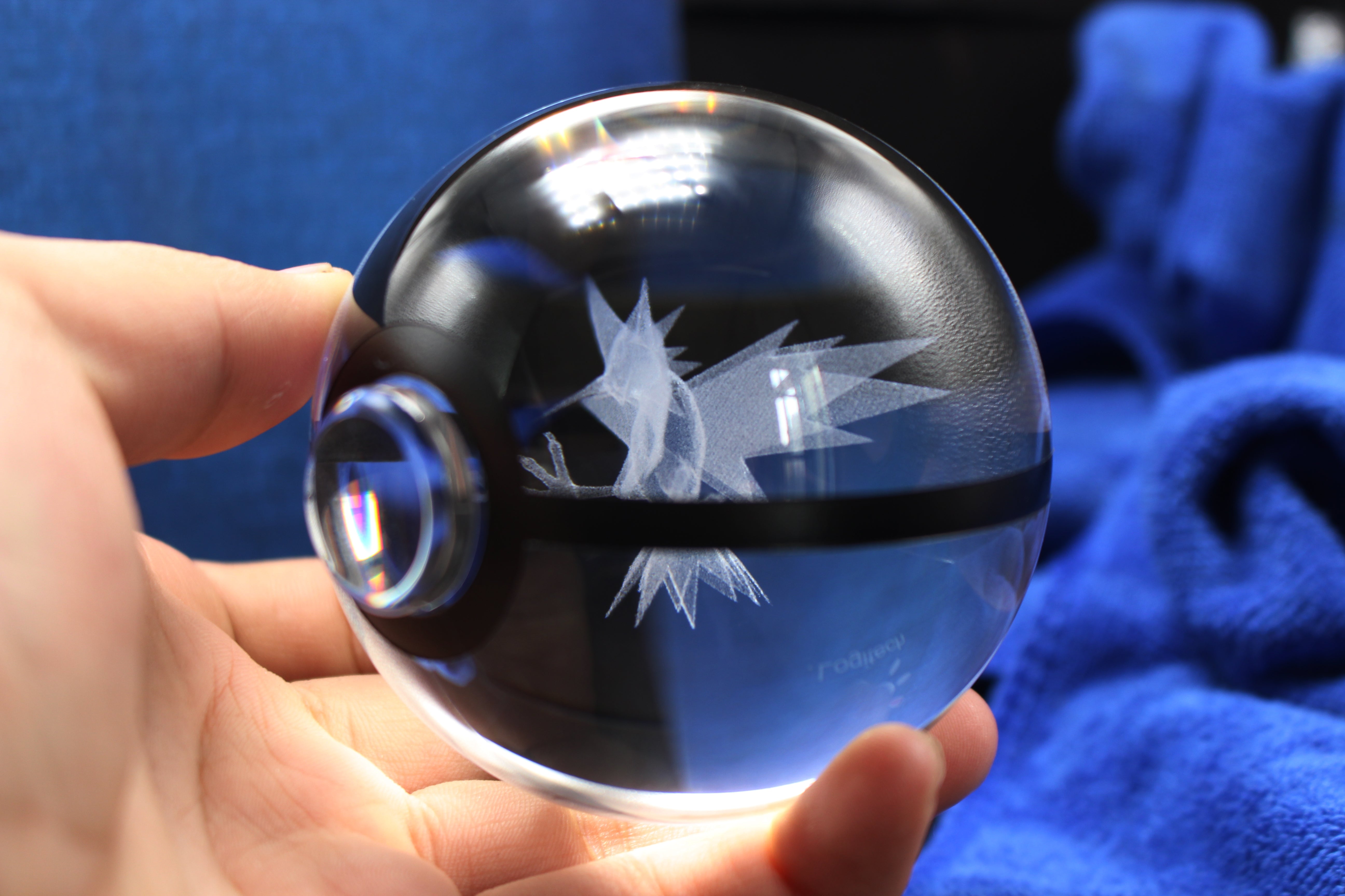 Zapdos Large Crystal Pokeball