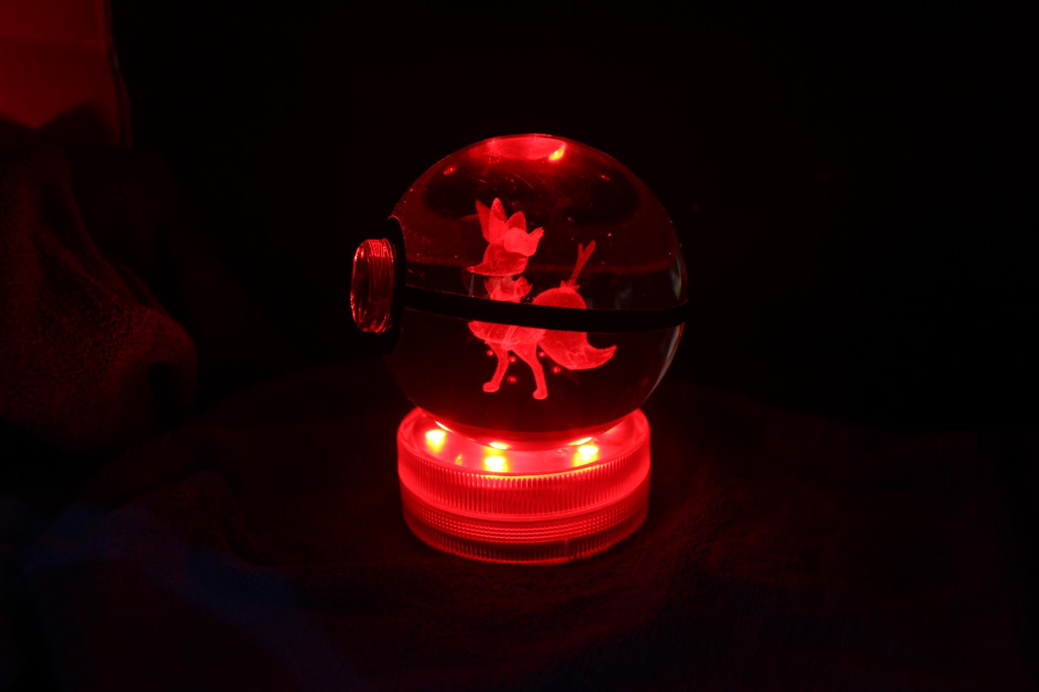 Braixen Large Crystal Pokeball