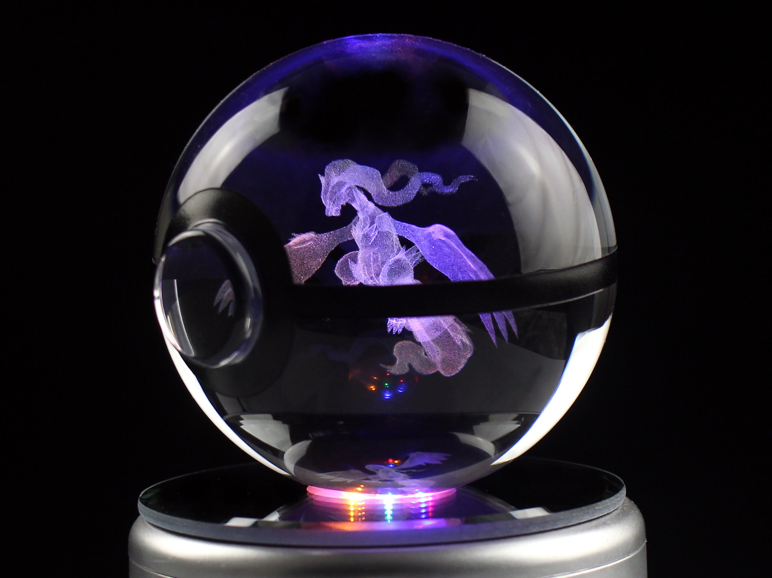 Reshiram Large Crystal Pokeball