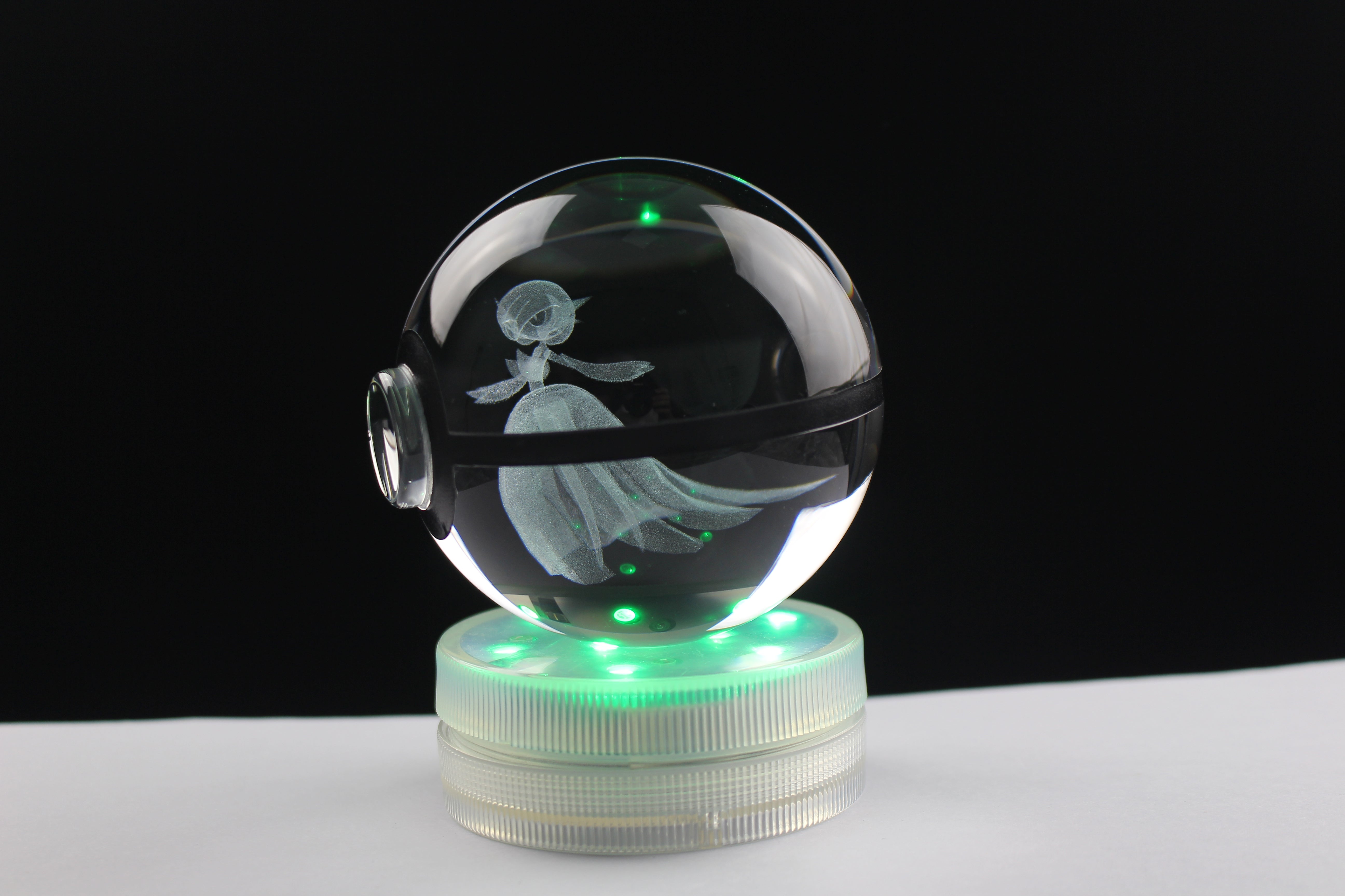 Mega Gardevoir Large Crystal Pokeball