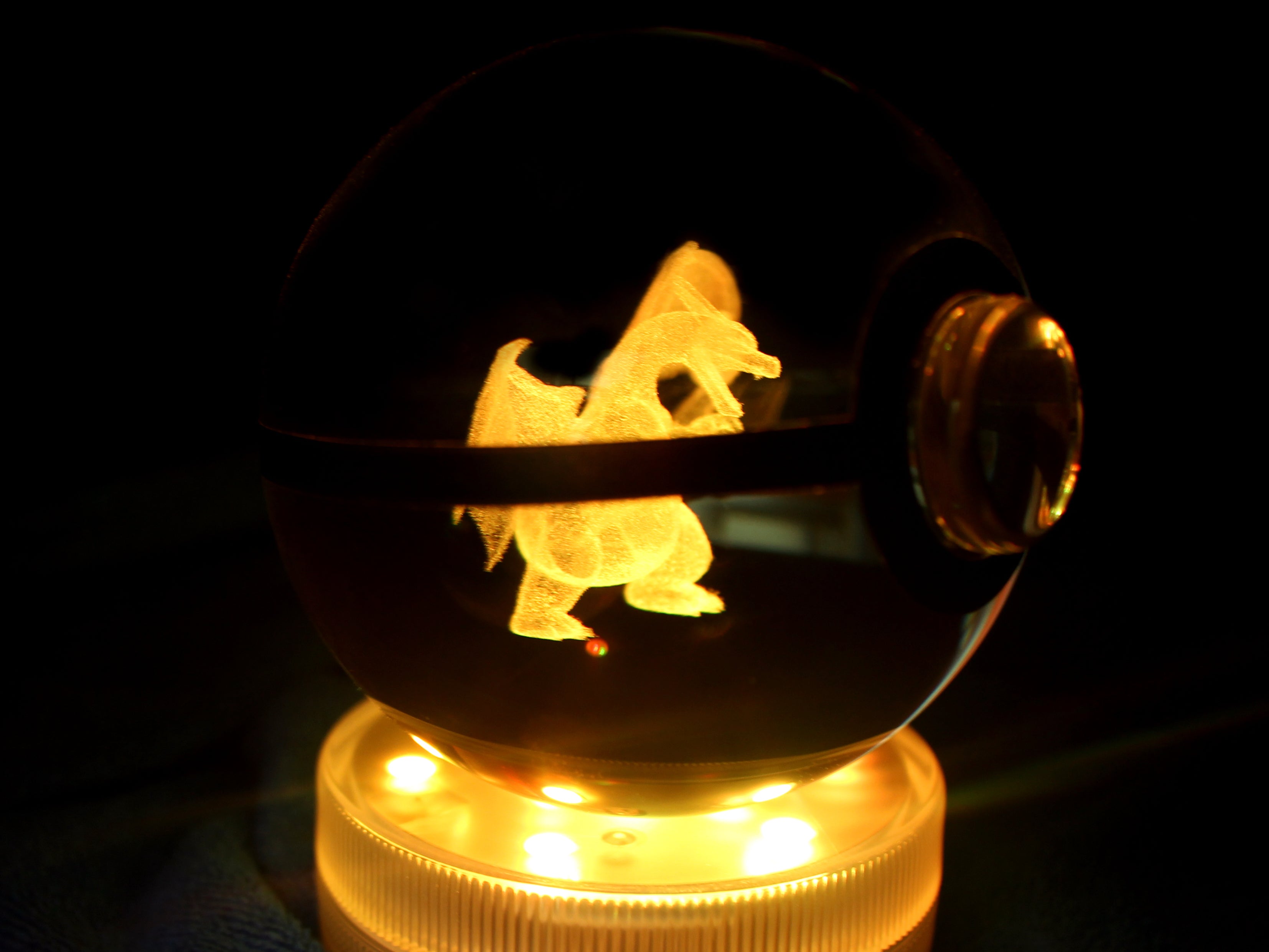 Charizard Large Crystal Pokeball