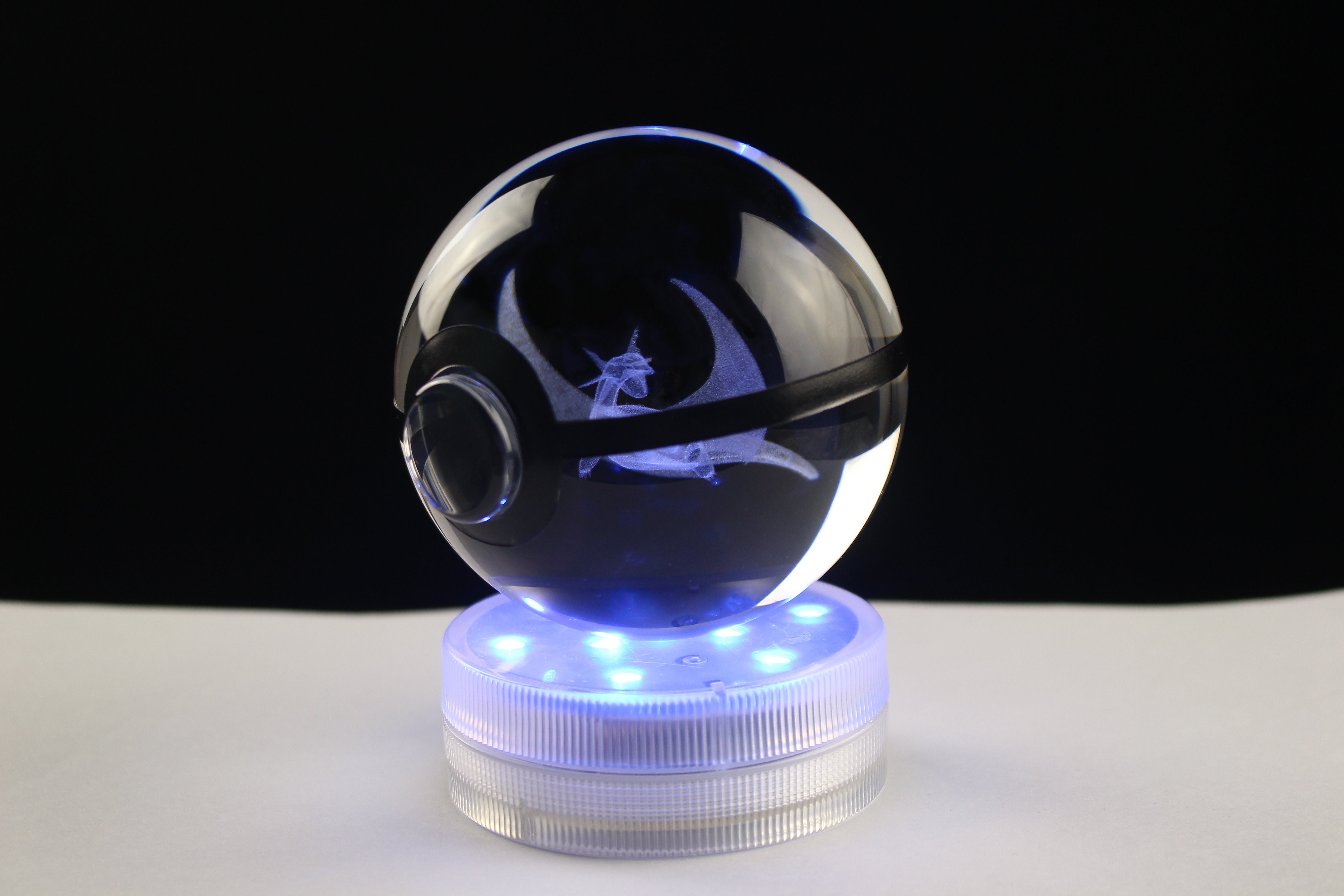 Mega Salamence Large Crystal Pokeball