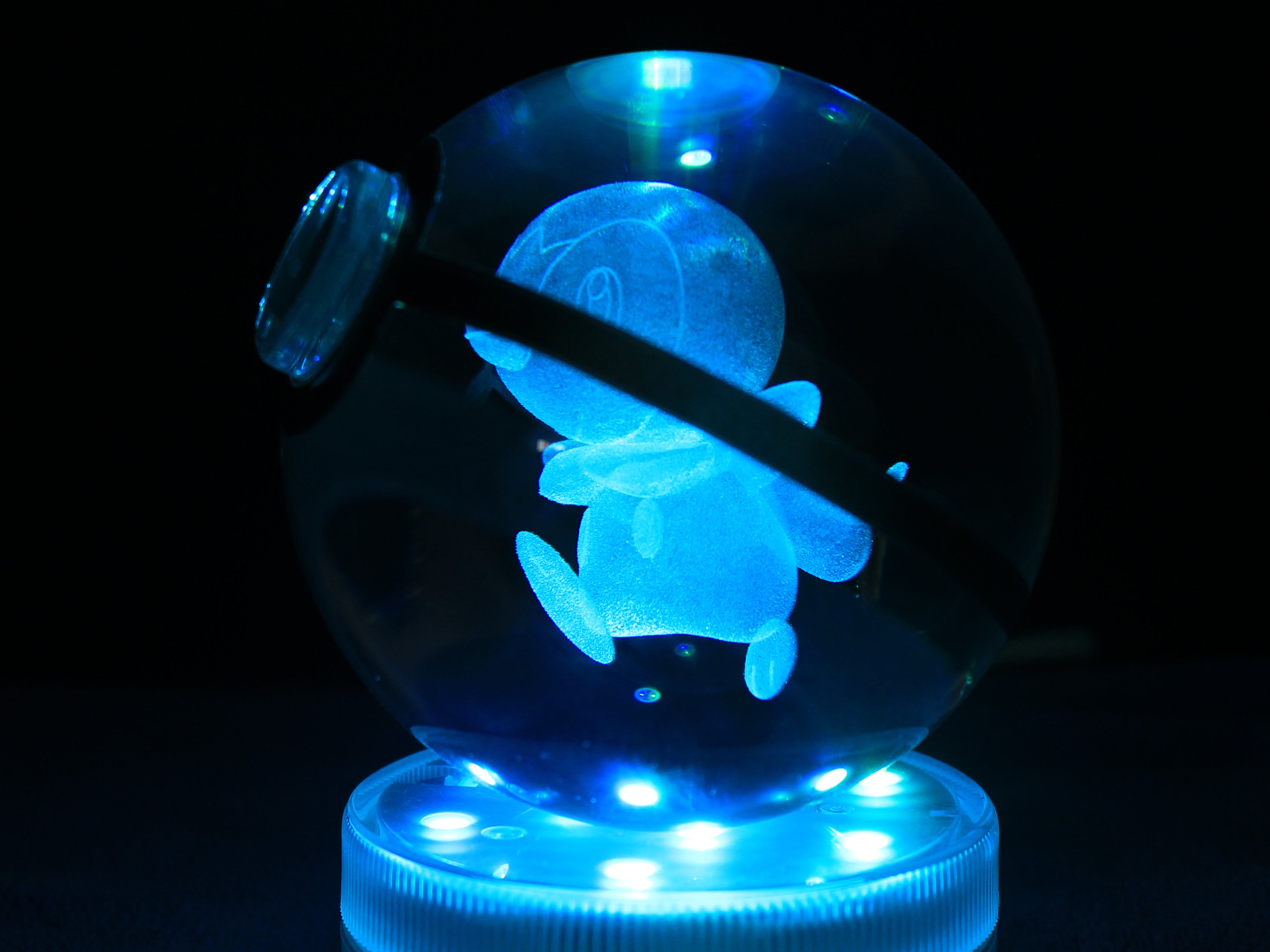 Piplup Large Crystal Pokeball