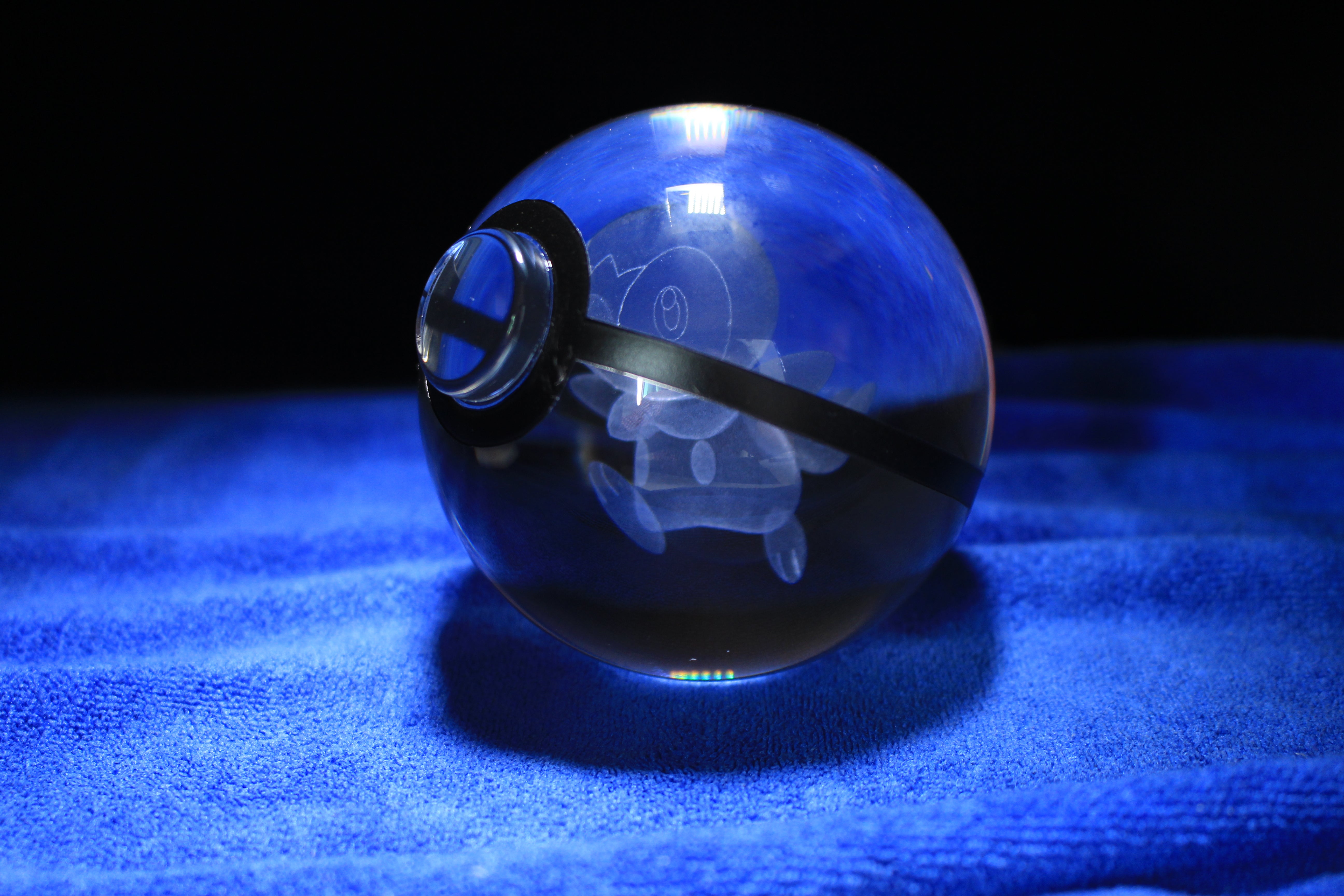 Piplup Large Crystal Pokeball