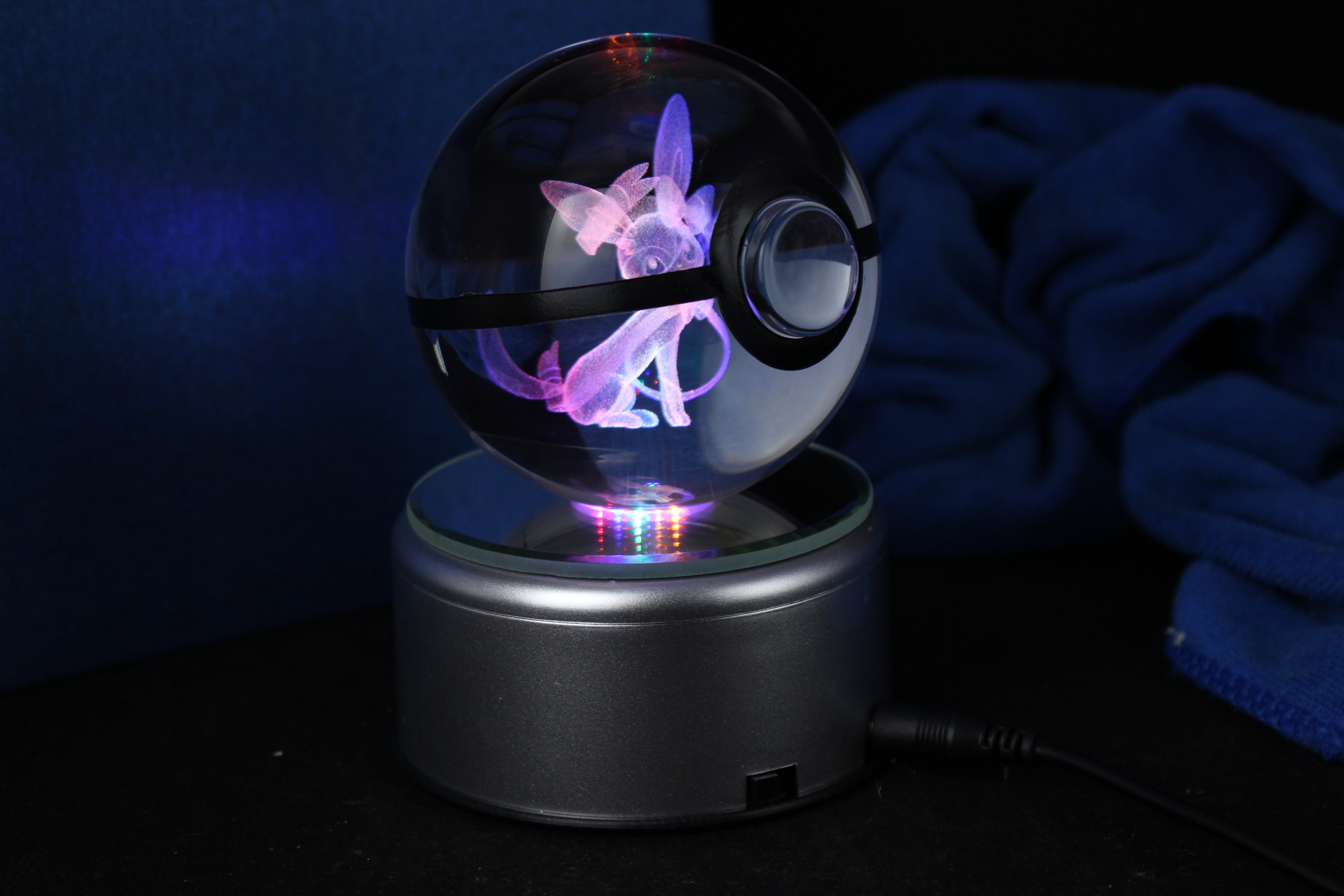 Sylveon Large Crystal Pokeball