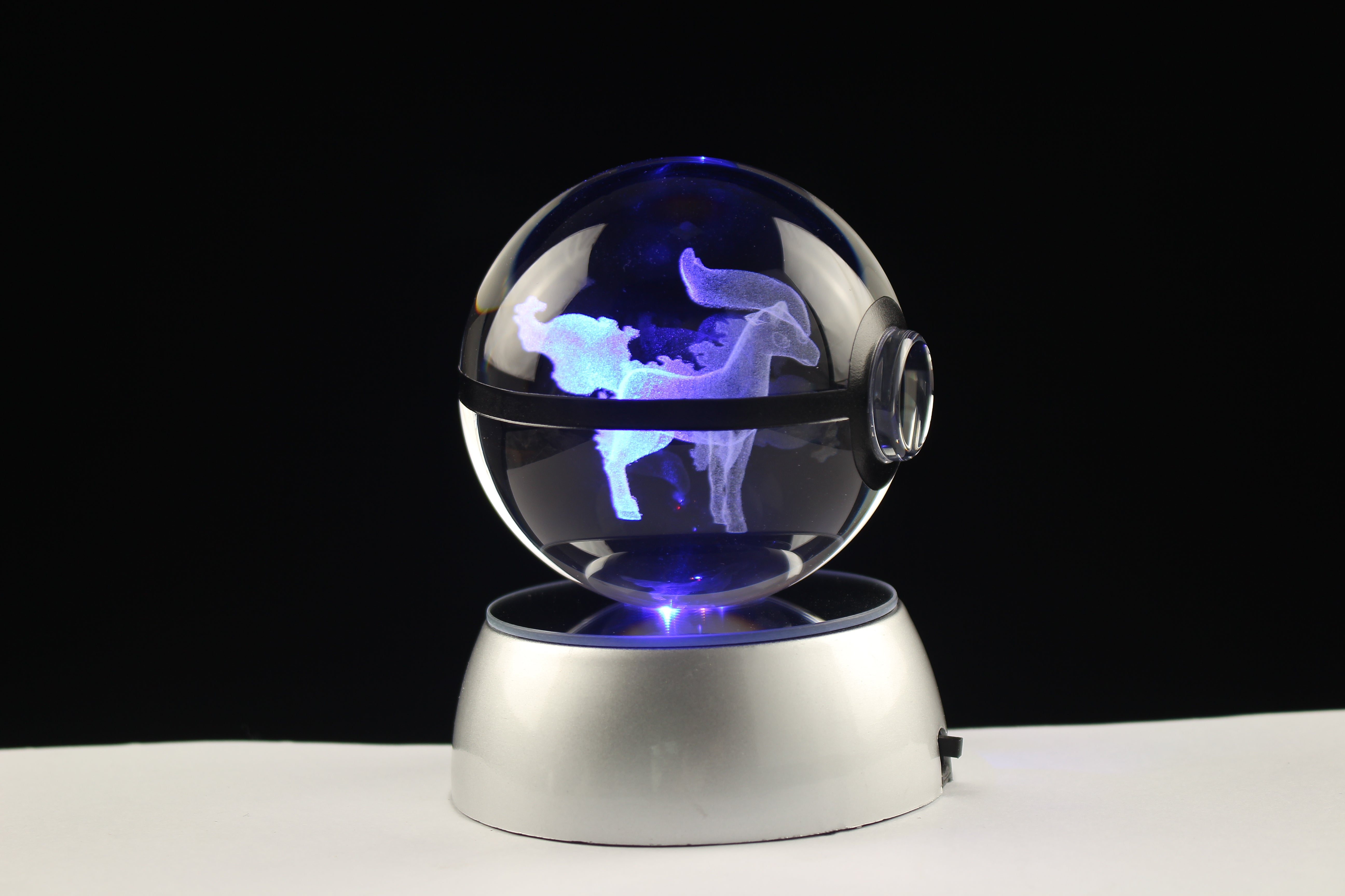 Ponyta Large Crystal Pokeball