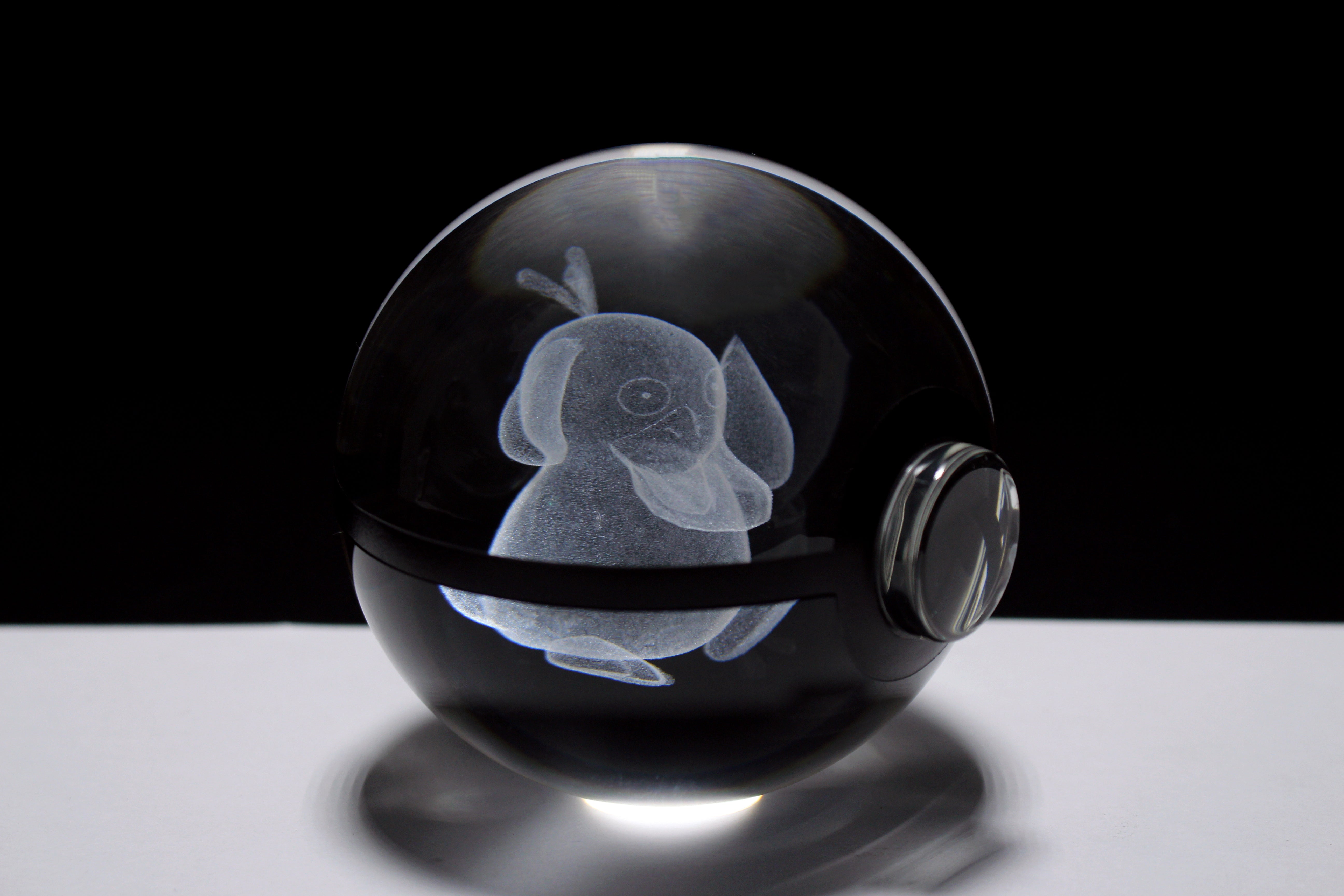 Psyduck Large Crystal Pokeball