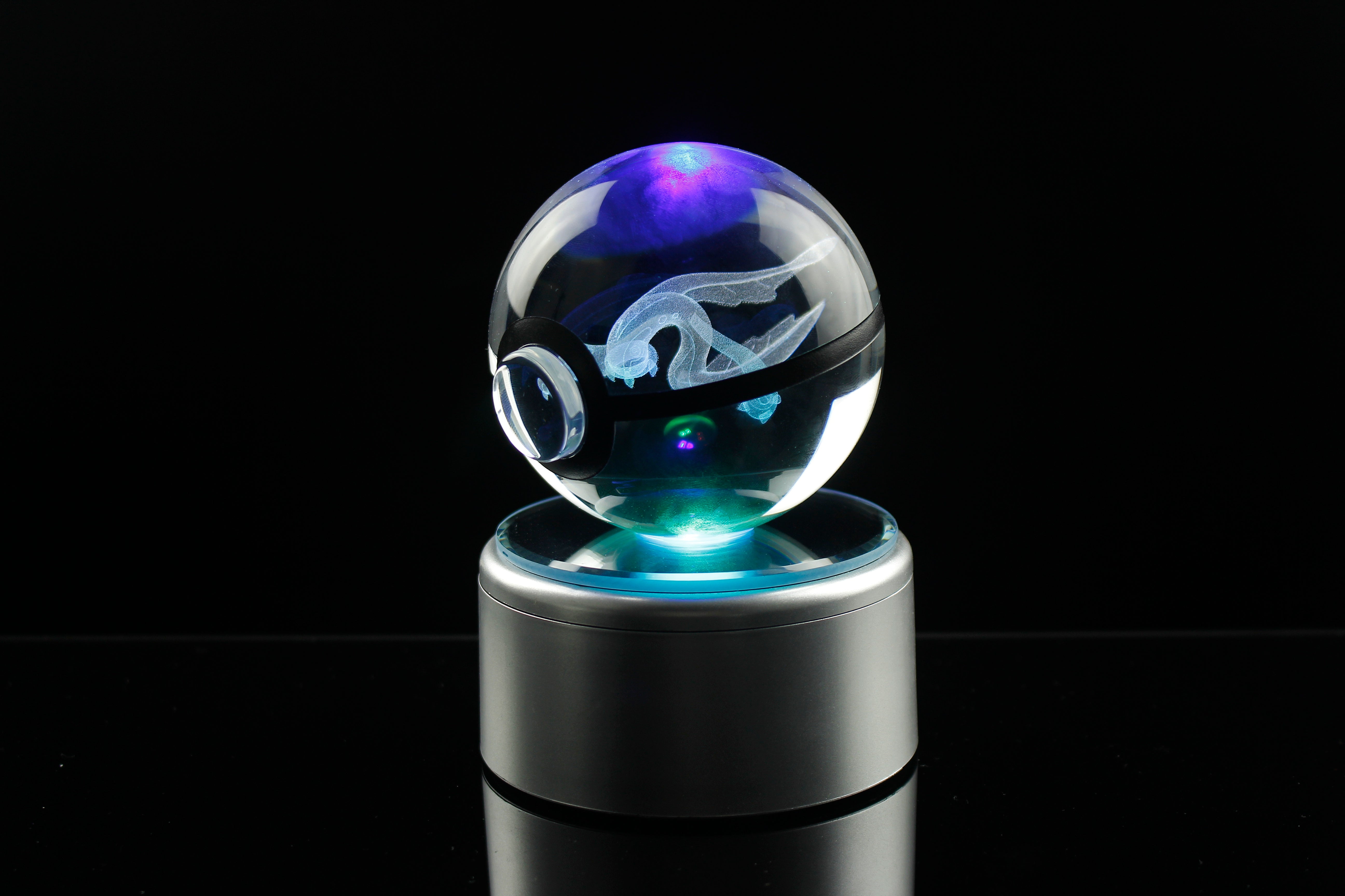 Eelektross Large Crystal Pokeball