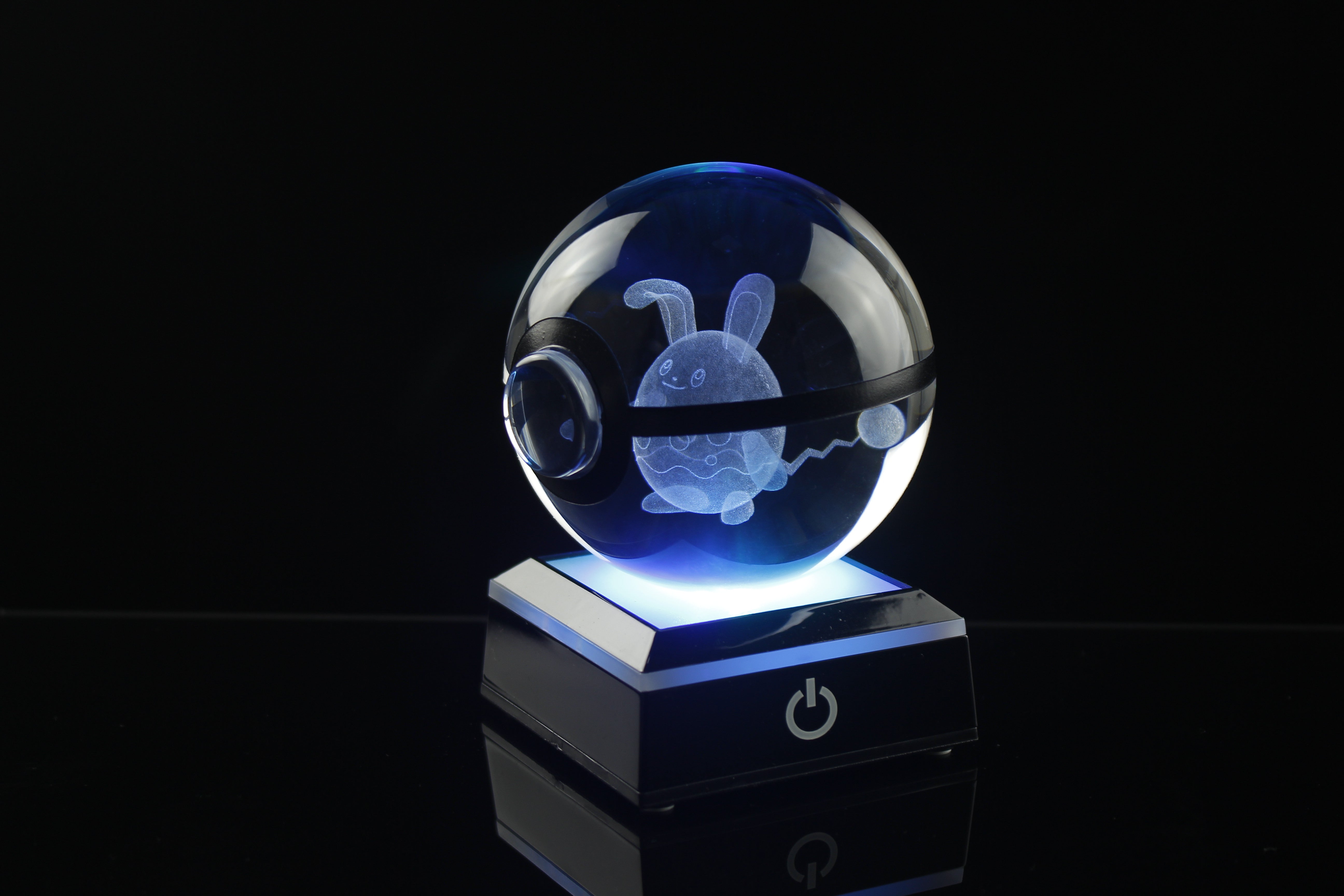 Azumarill Large Crystal Pokeball