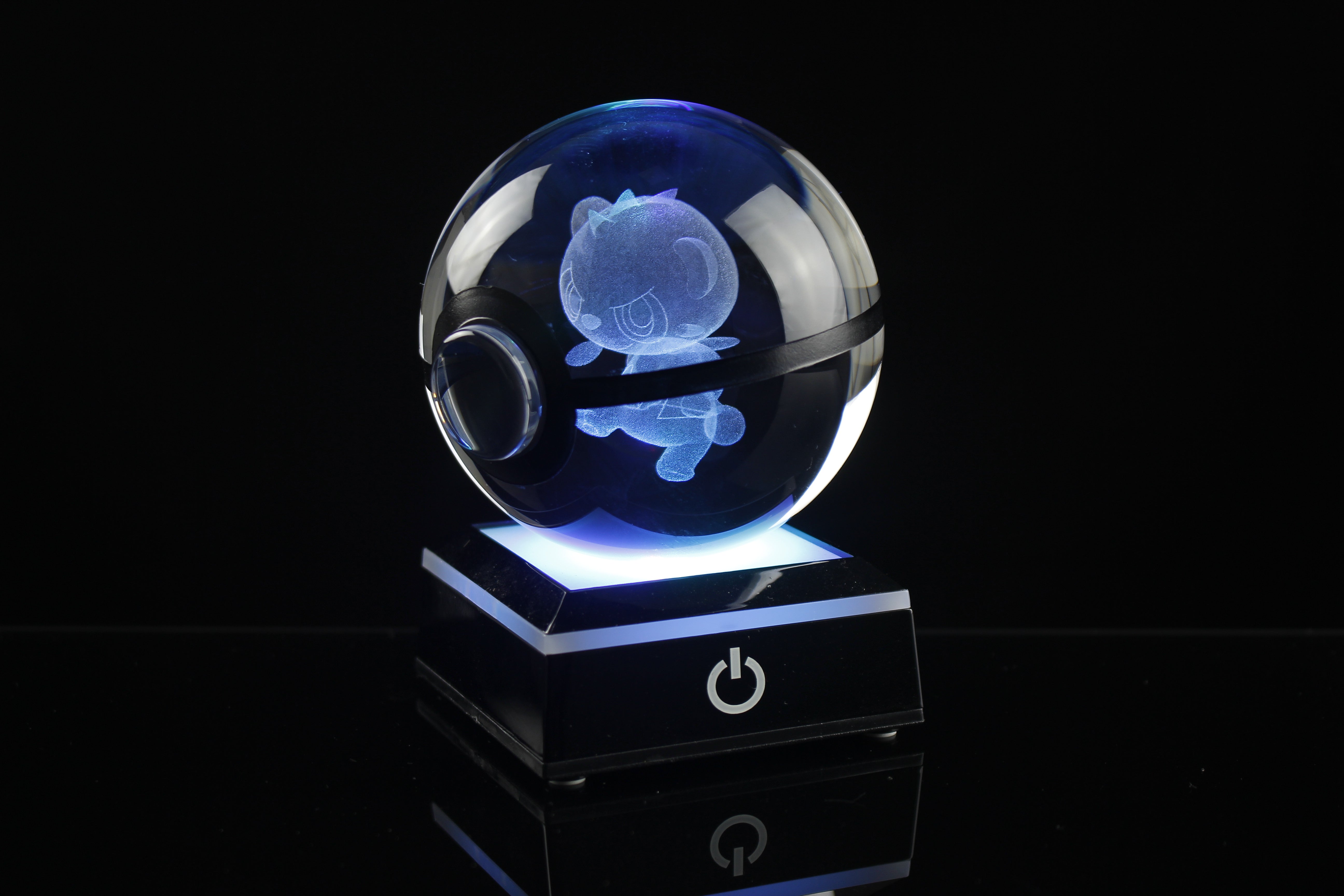 Pancham Large Crystal Pokeball