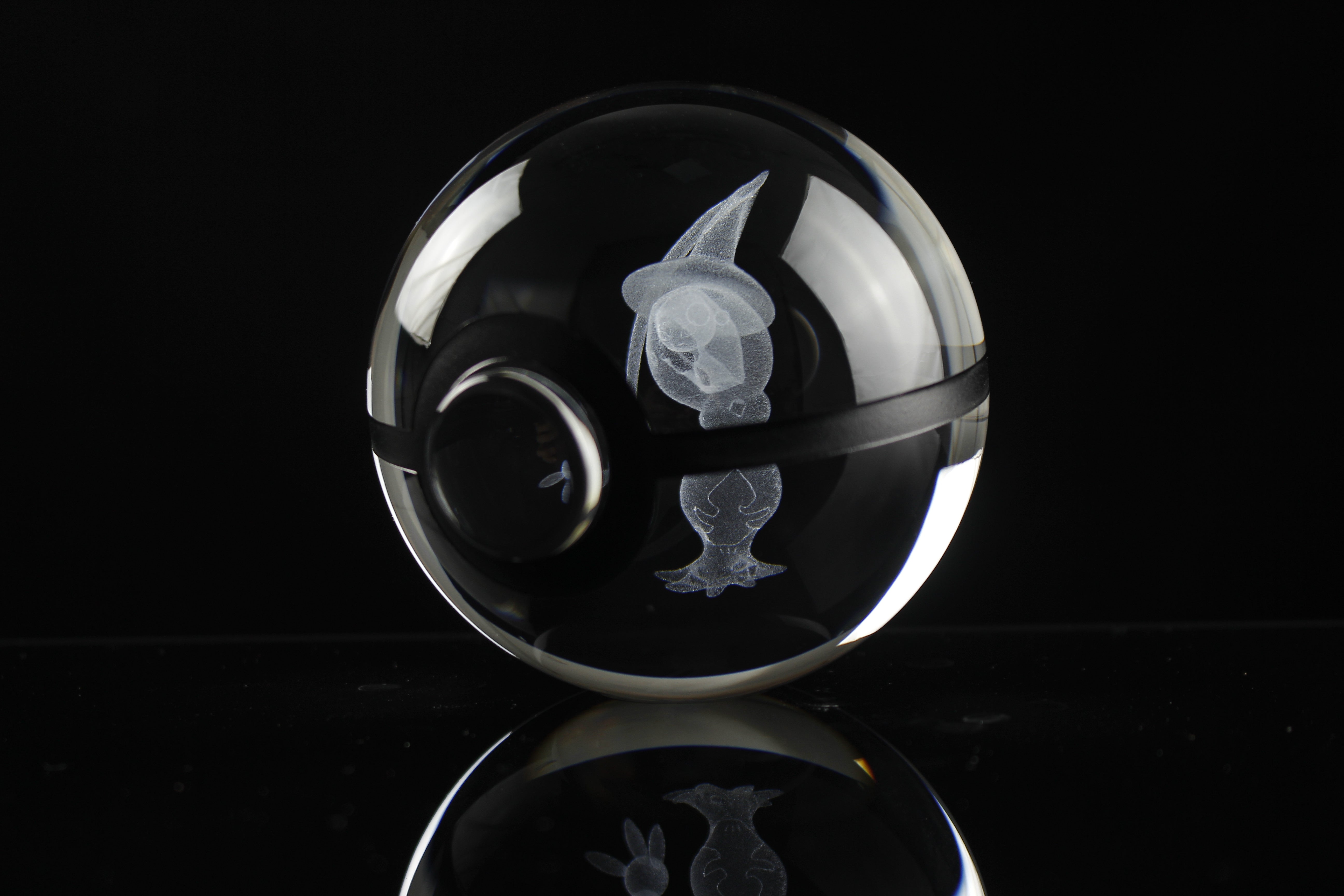 Hatterene Large Crystal Pokeball