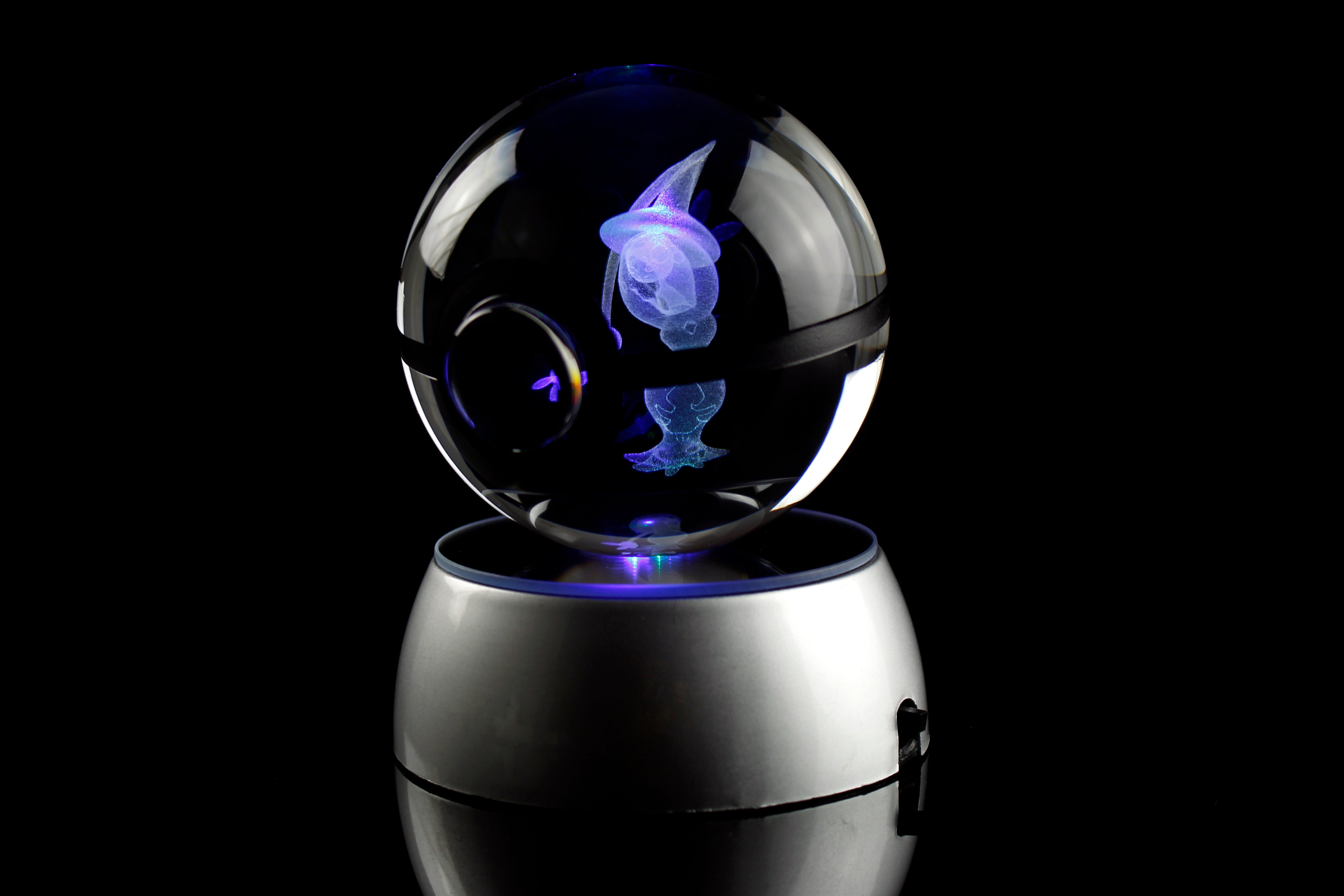 Hatterene Large Crystal Pokeball