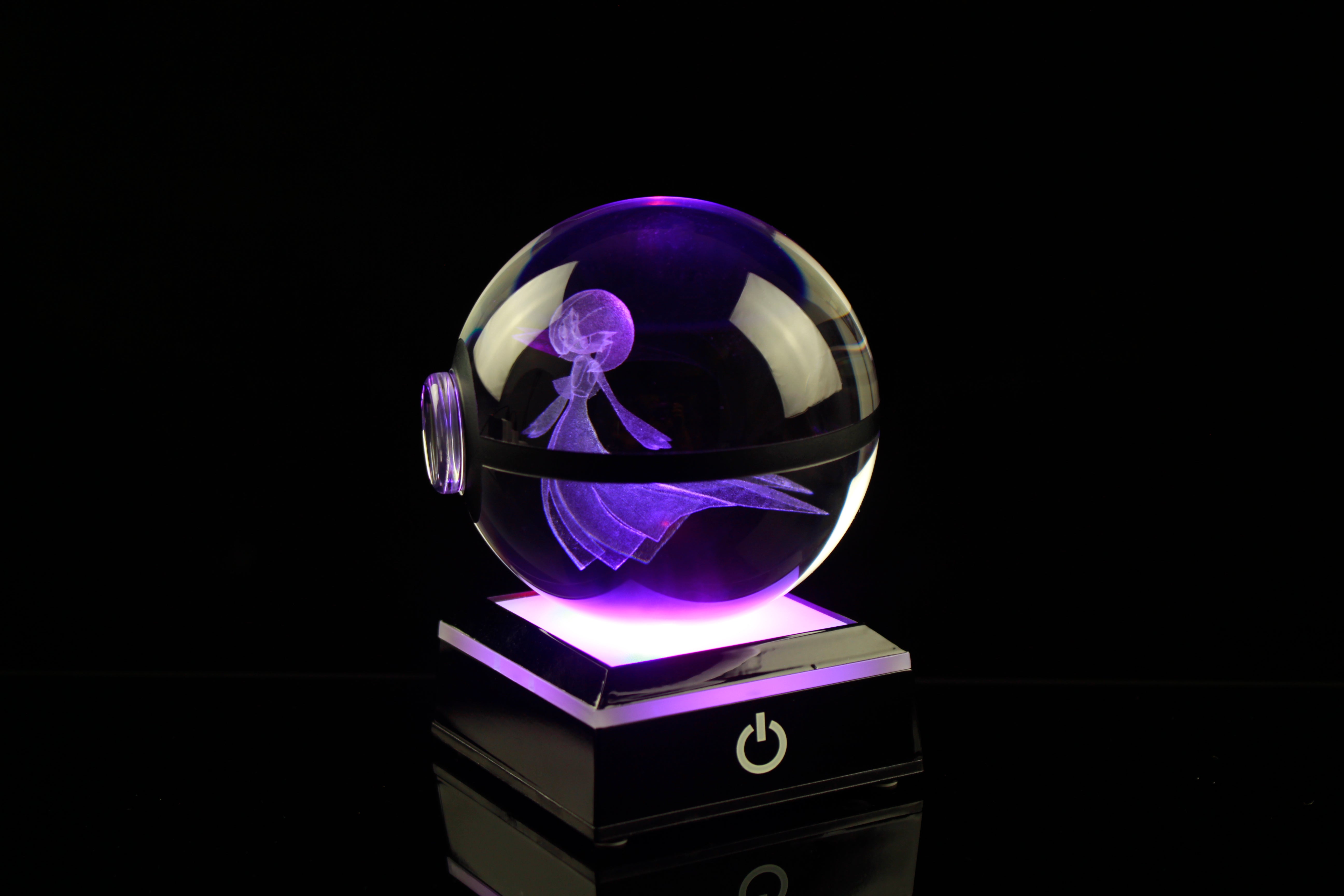 Gardevoir Large Crystal Pokeball