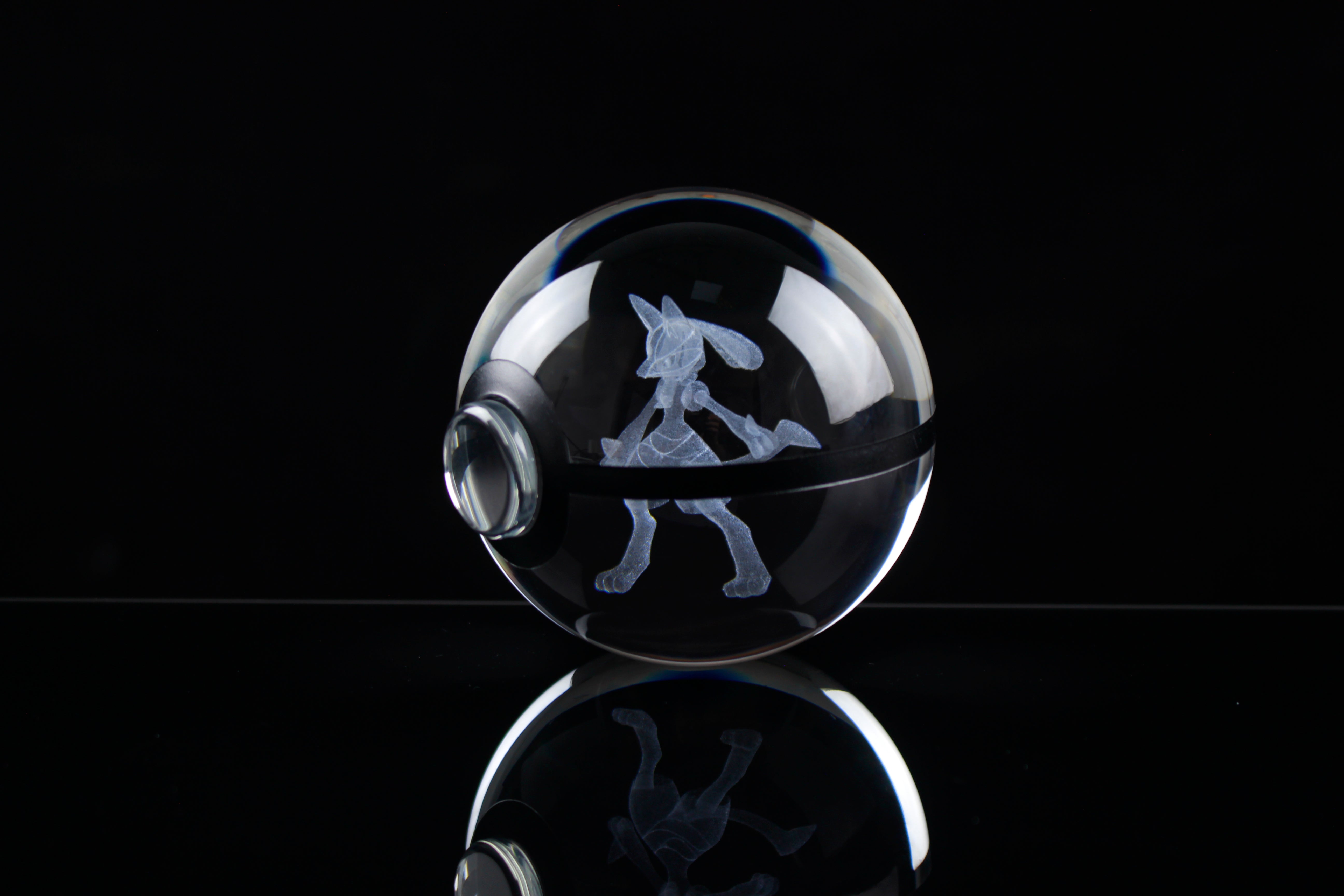 Lucario Large Crystal Pokeball