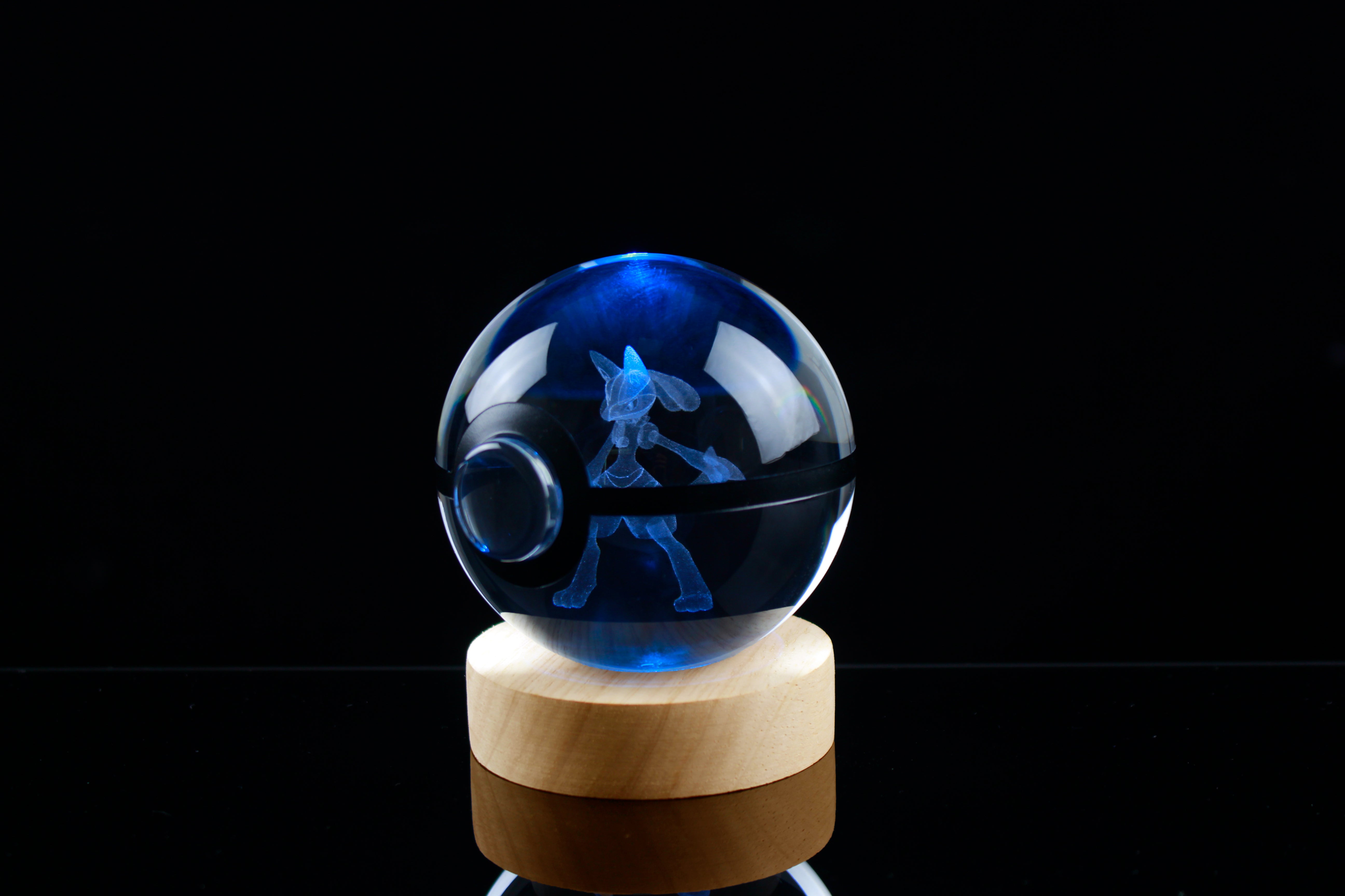 Lucario Large Crystal Pokeball