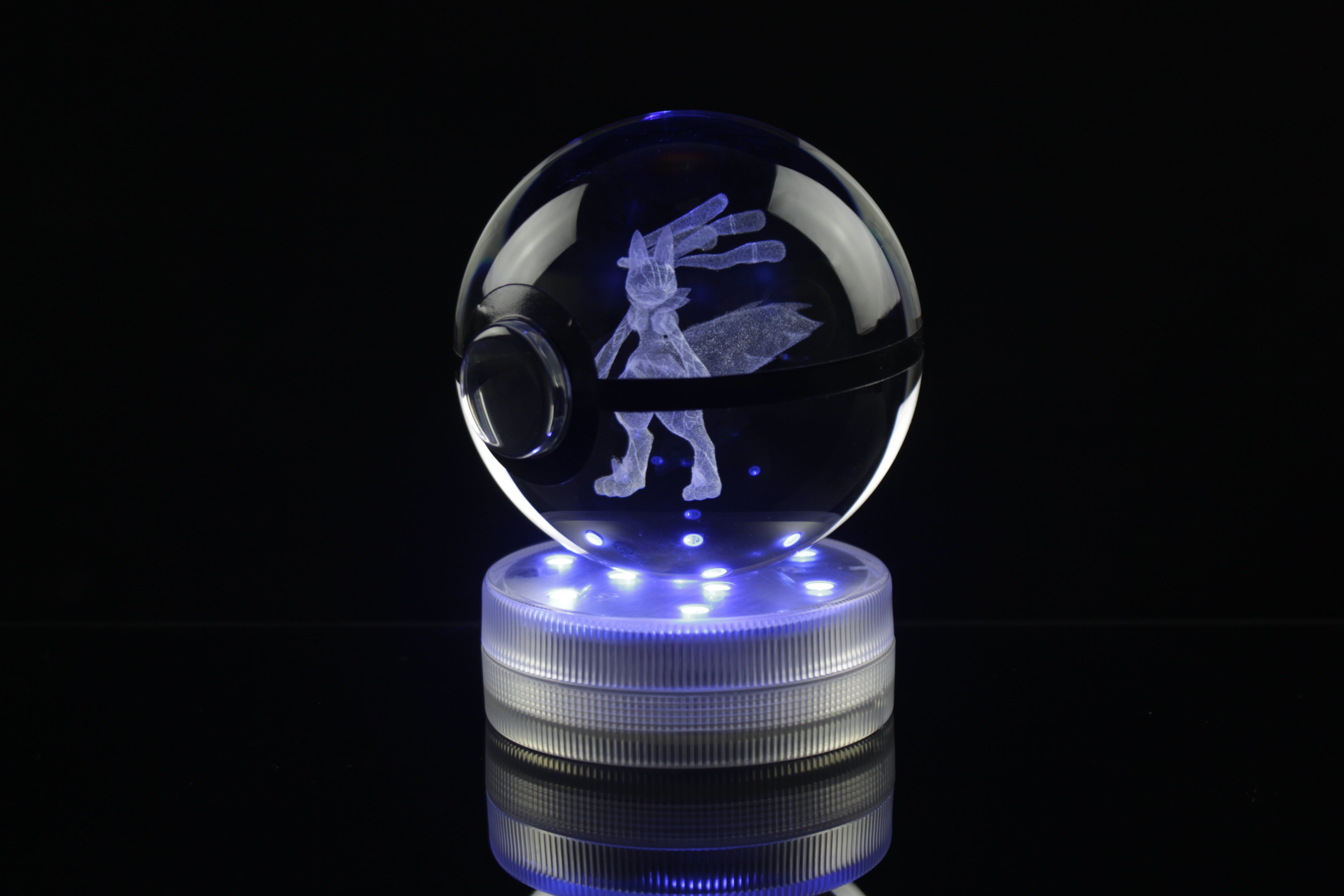 Mega Lucario Large Crystal Pokeball