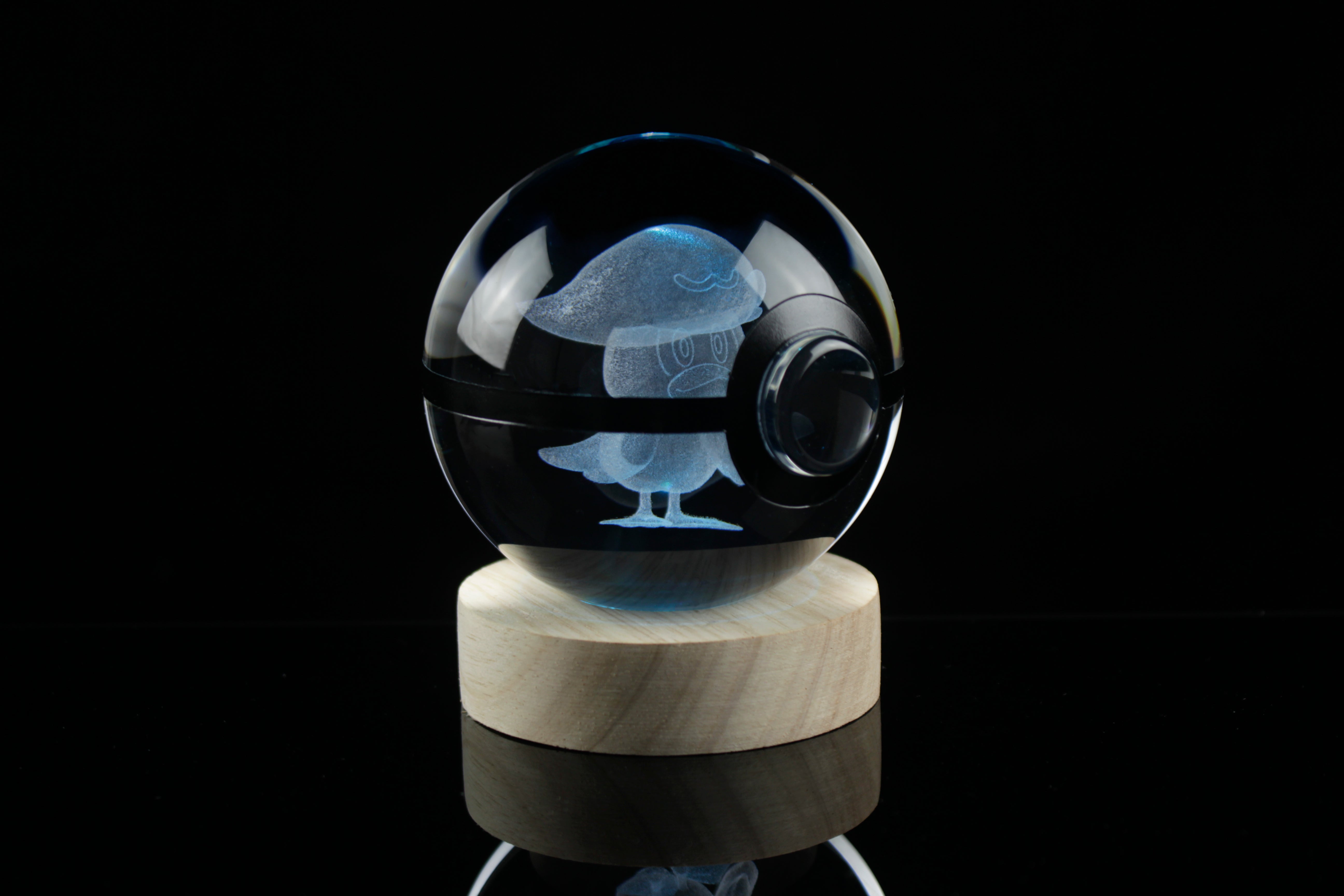 Quaxly Large Crystal Pokeball