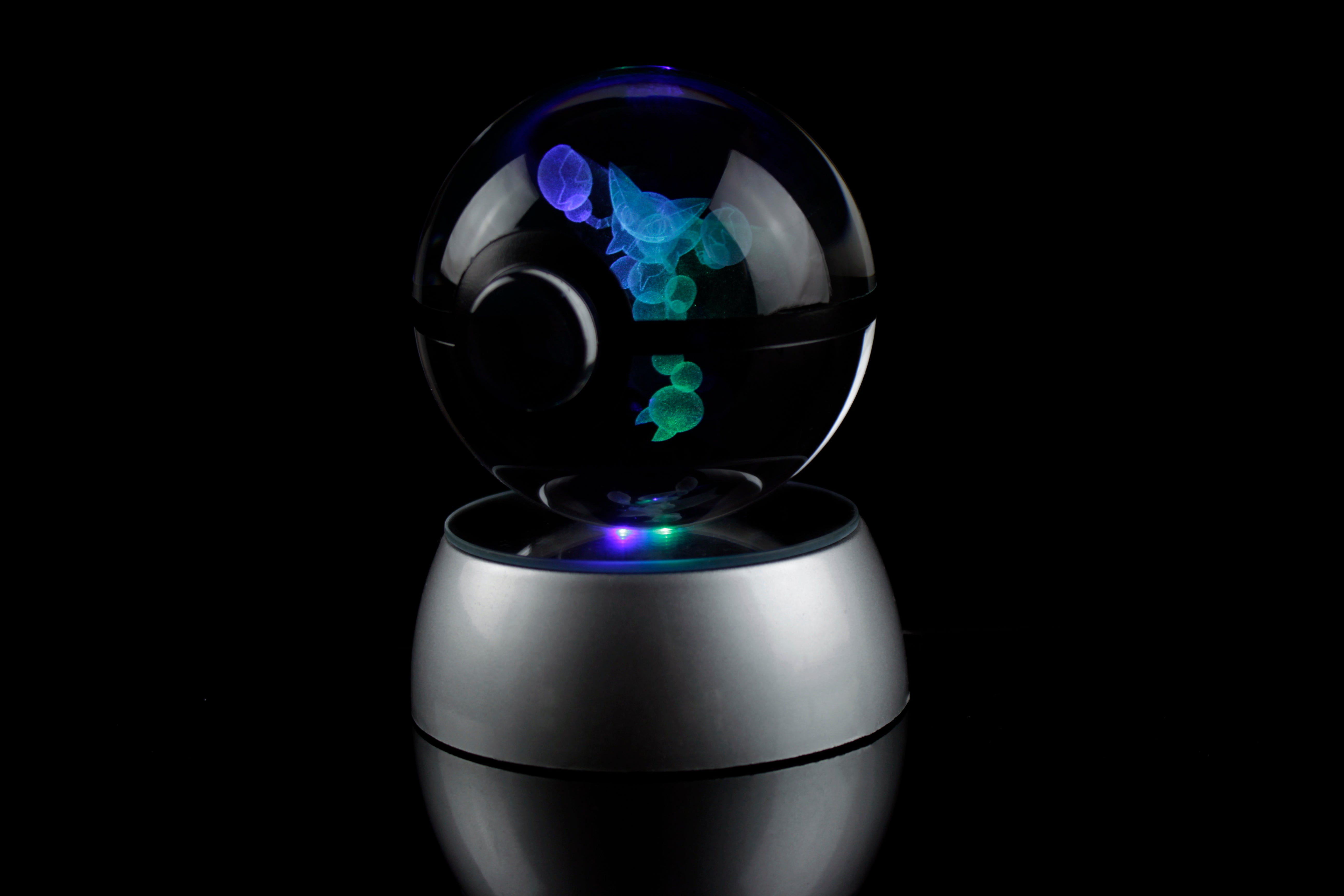 Gliscor Large Crystal Pokeball