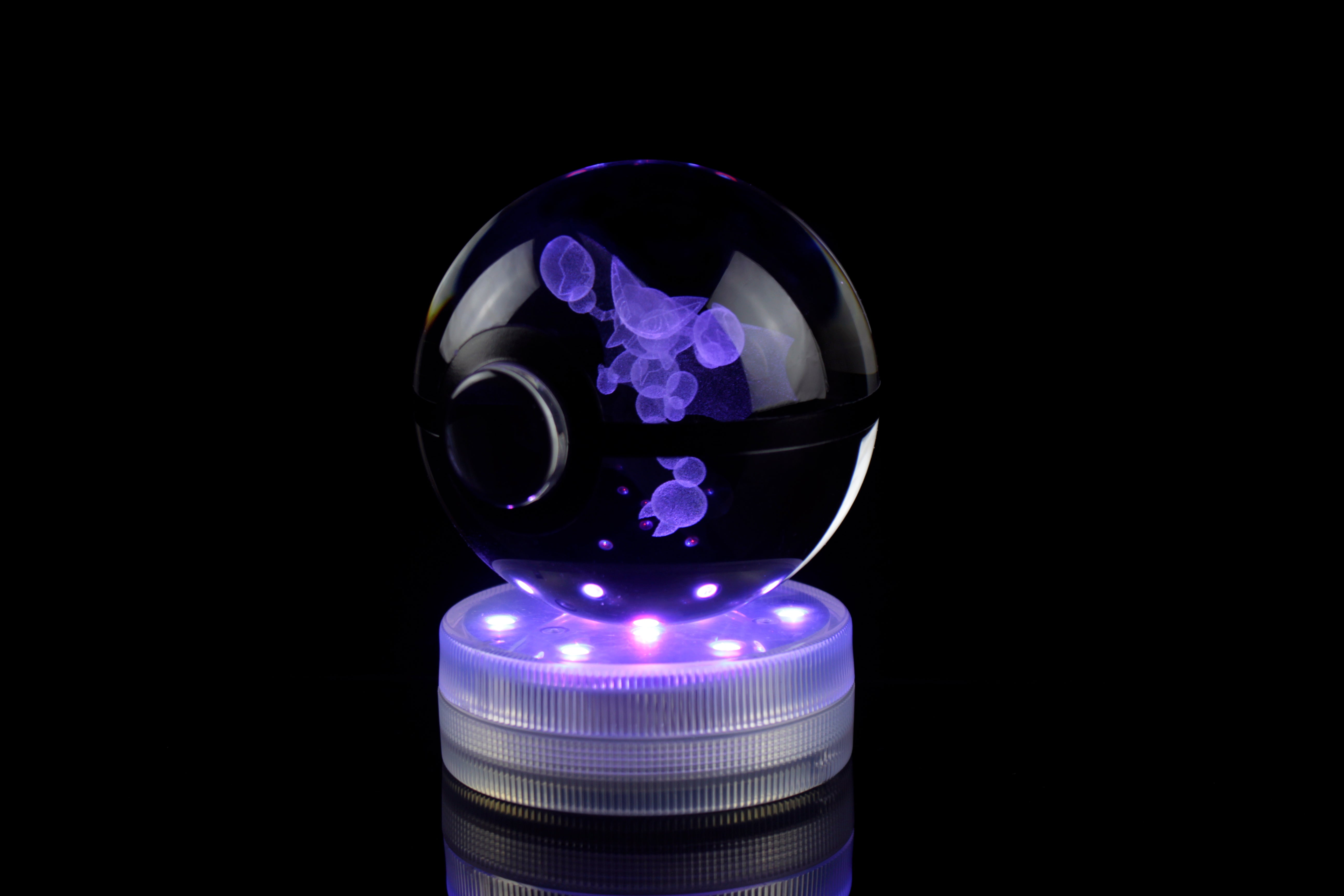 Gliscor Large Crystal Pokeball