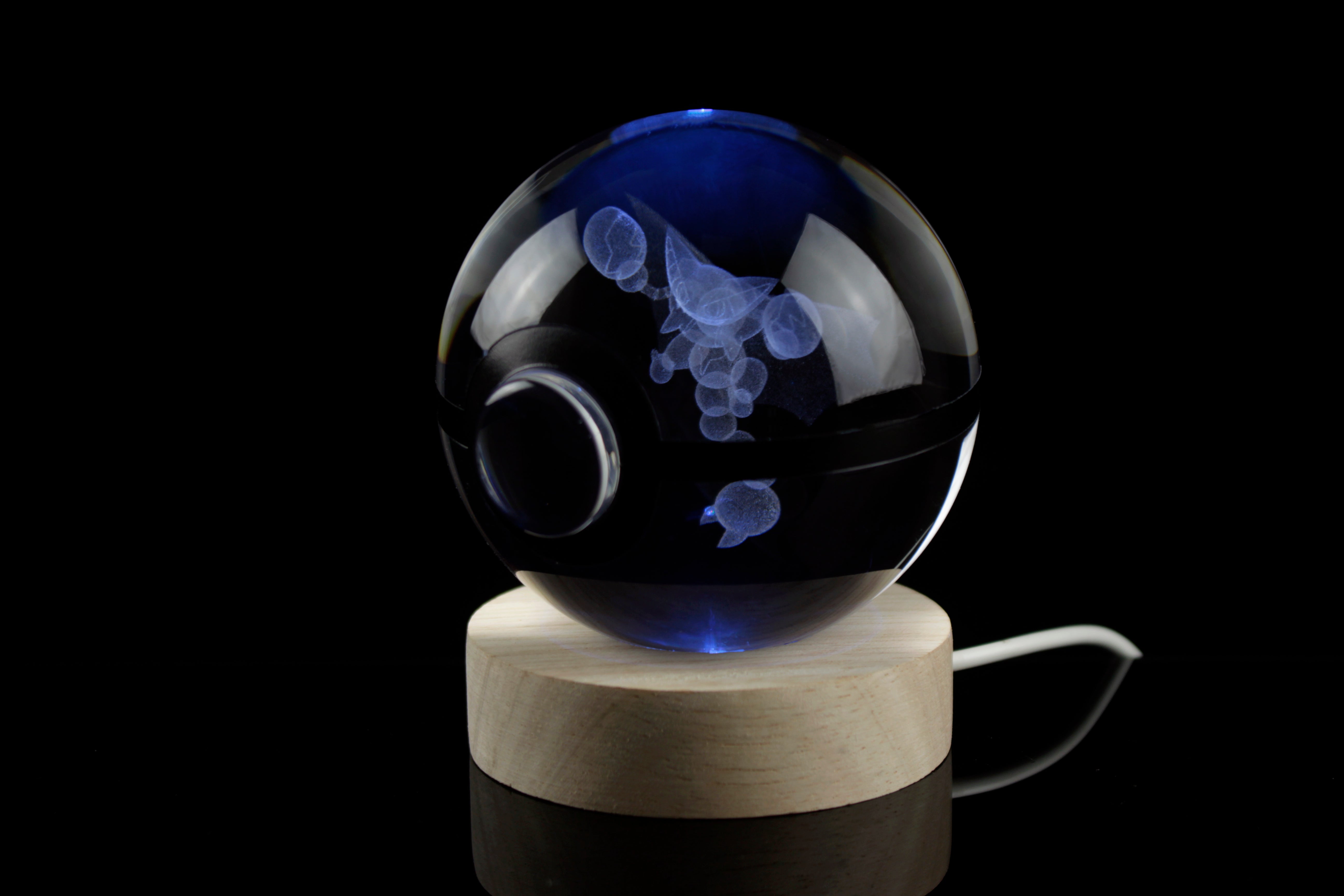 Gliscor Large Crystal Pokeball