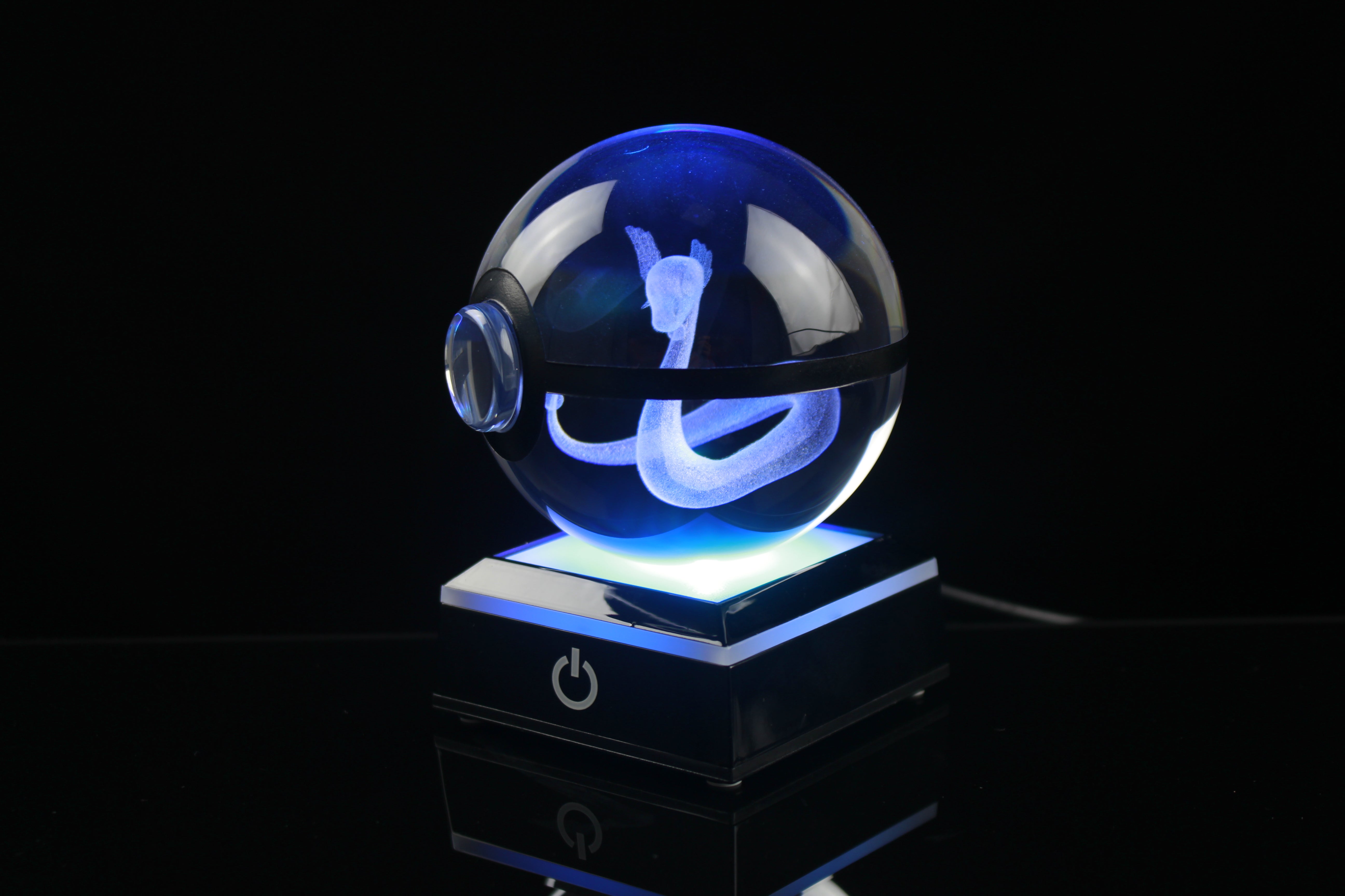 Dragonair Large Crystal Pokeball