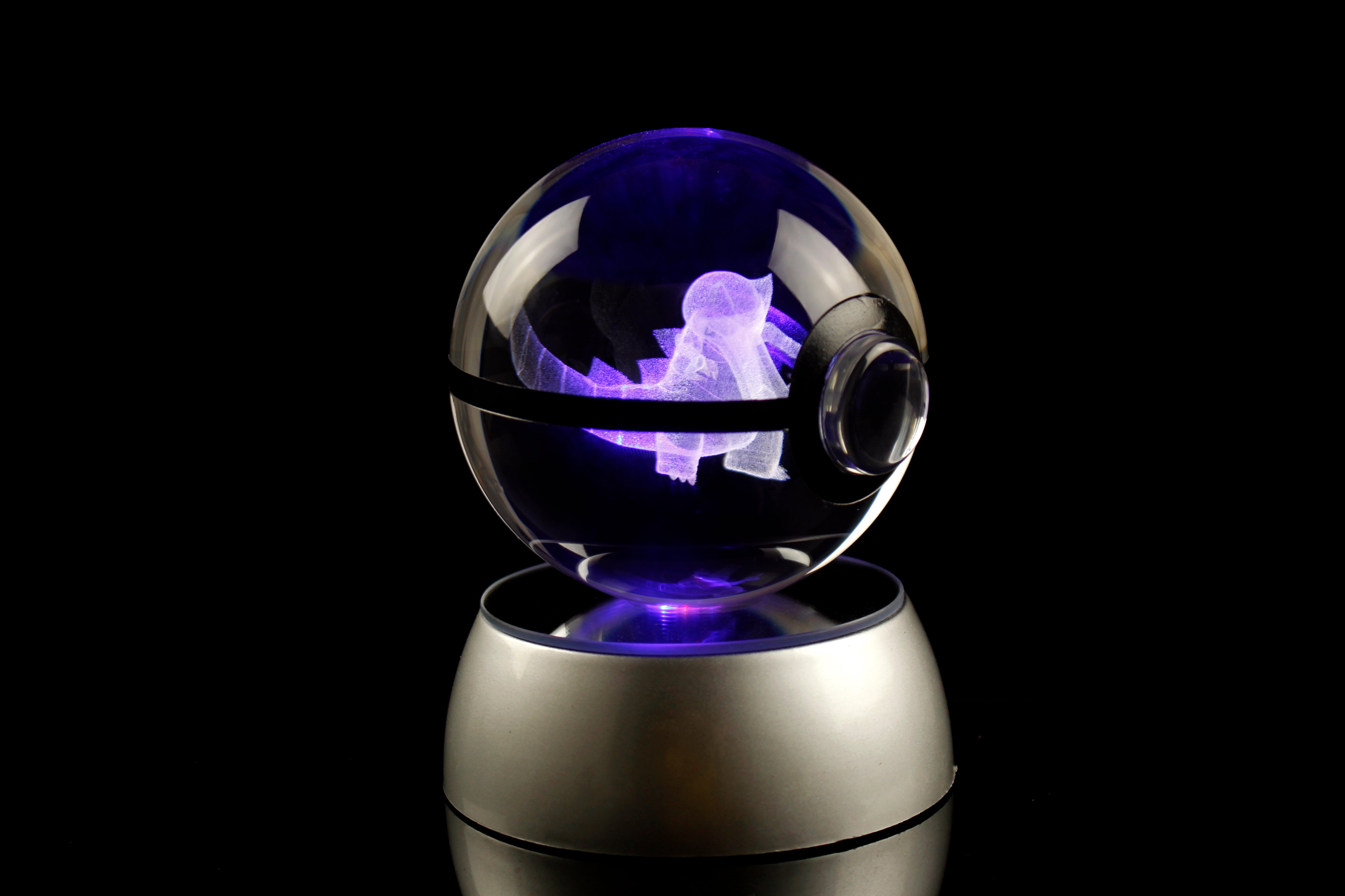 Krookodile Large Crystal Pokeball