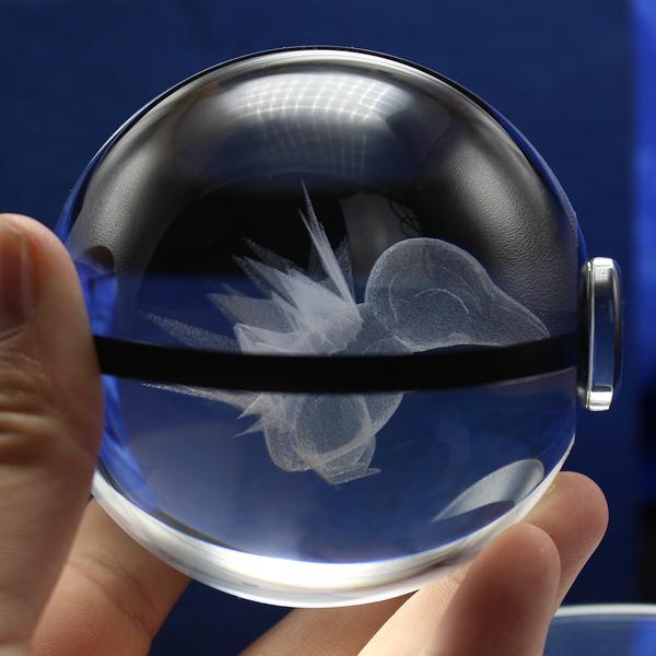 Cyndaquil Large Crystal Pokeball