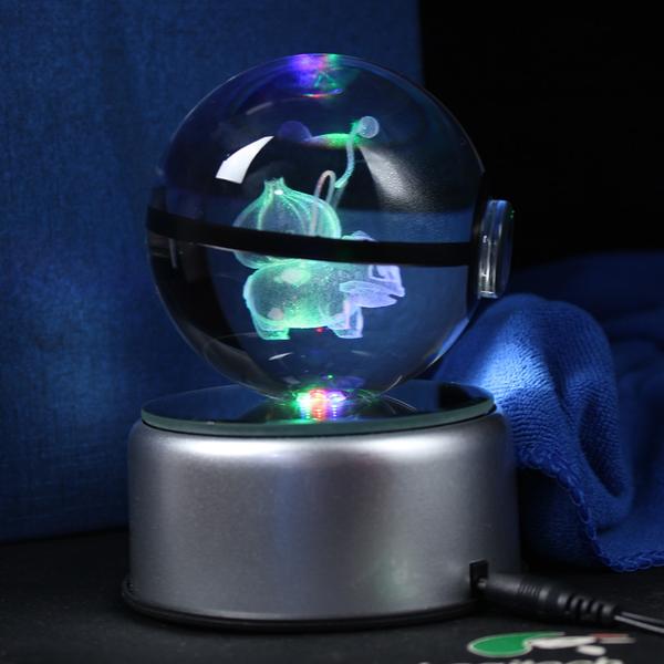 Bulbasaur Large Crystal Pokeball