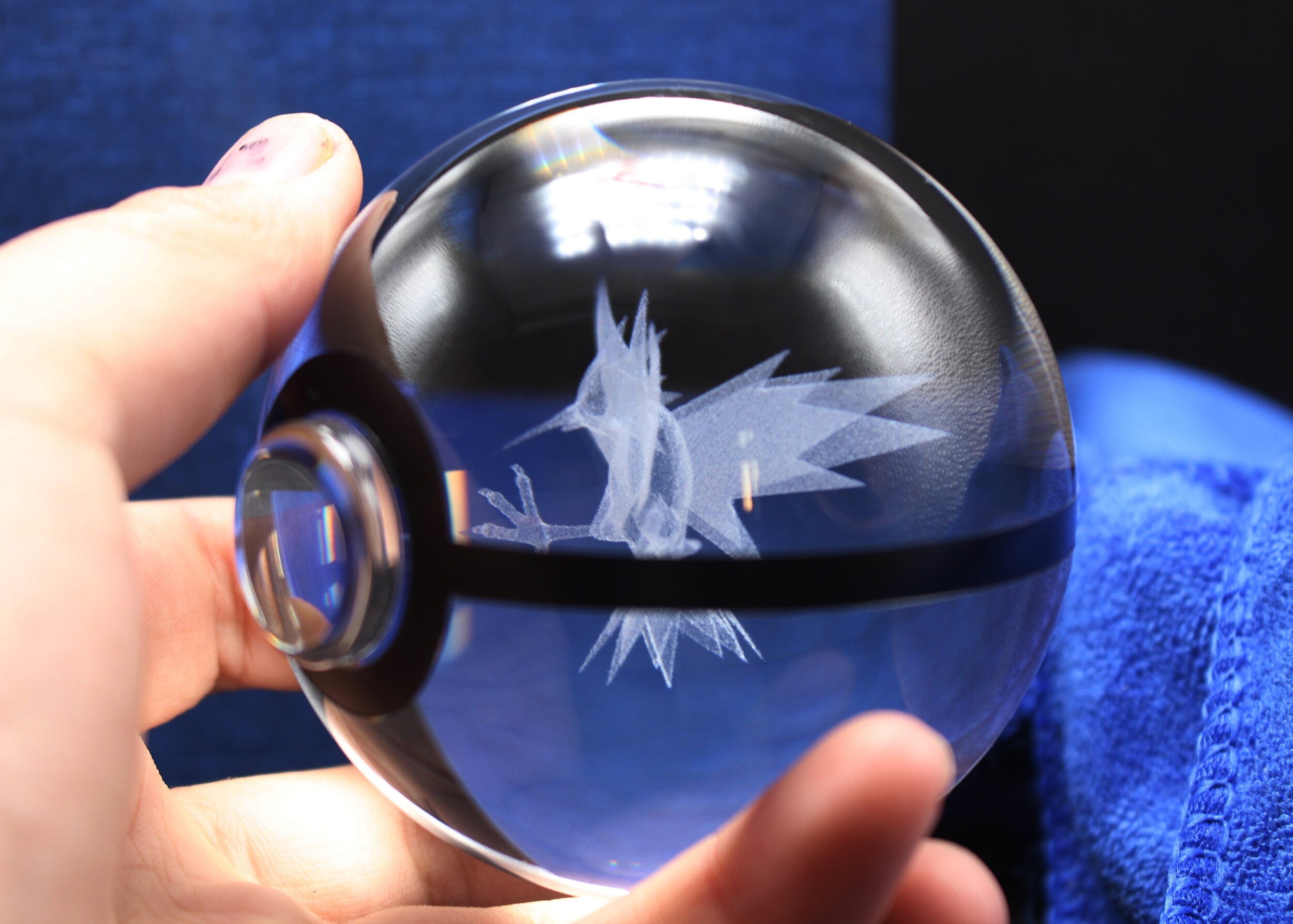 Zapdos Large Crystal Pokeball