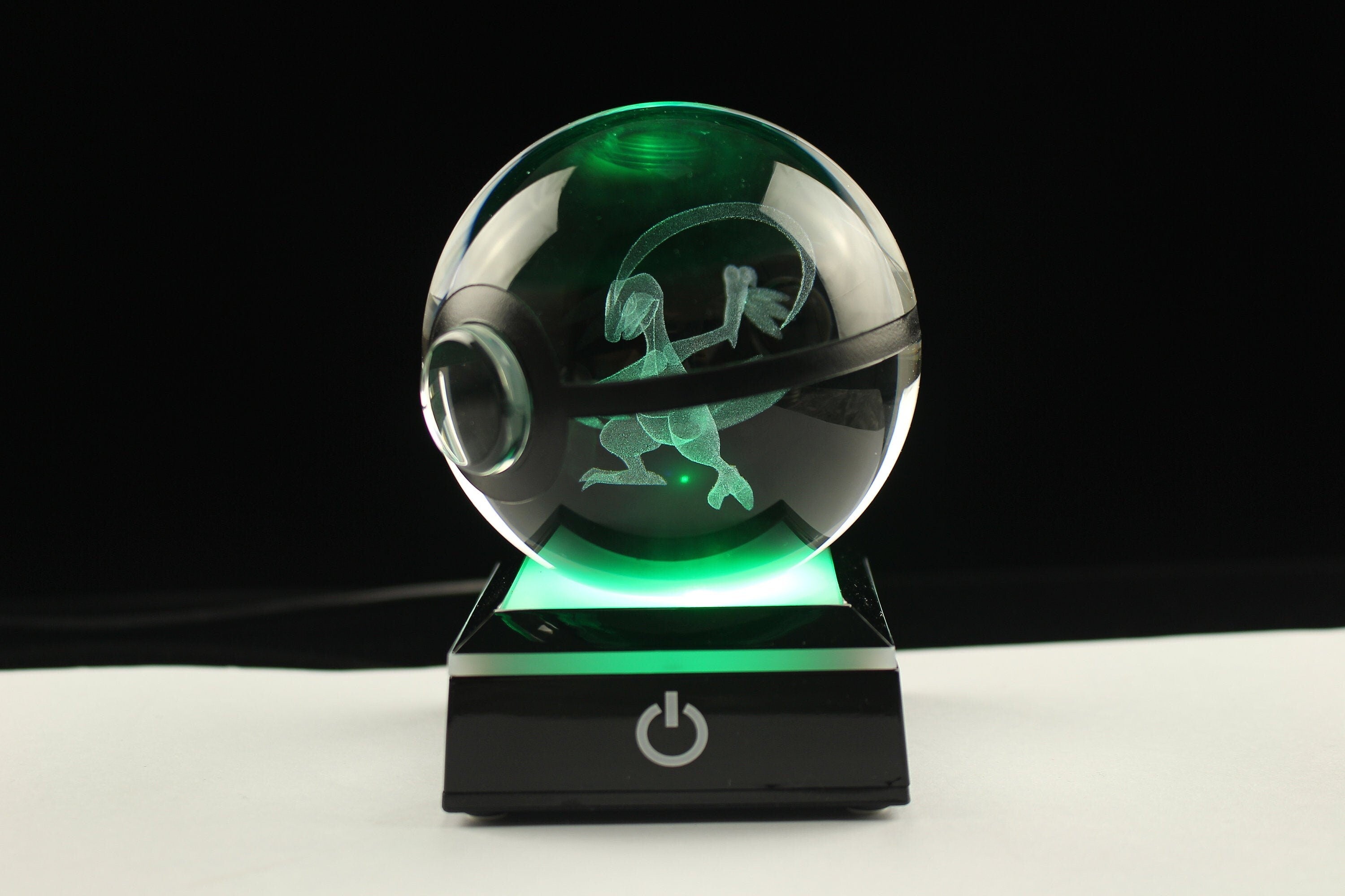 Grovyle Large Crystal Pokeball