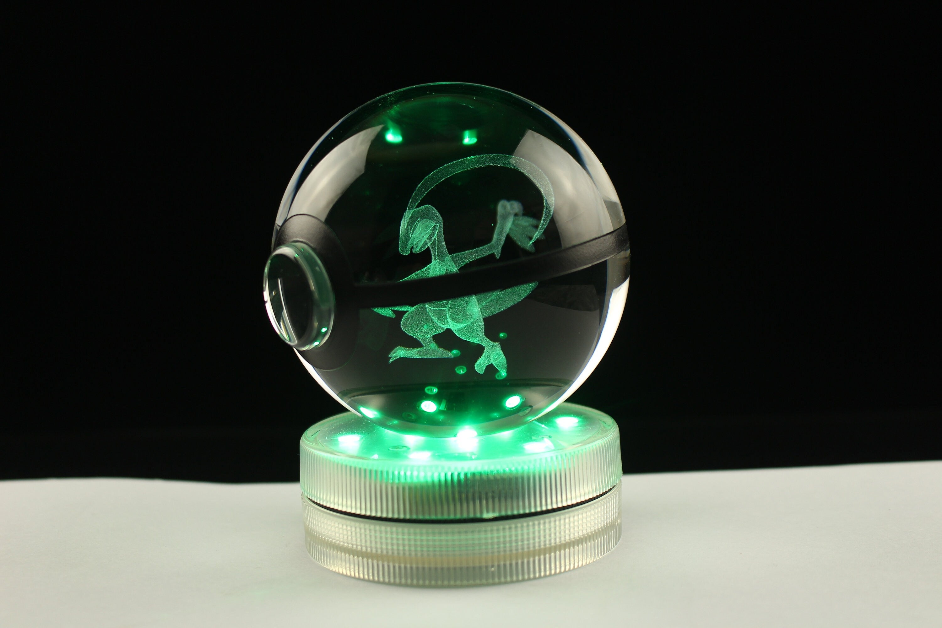 Grovyle Large Crystal Pokeball