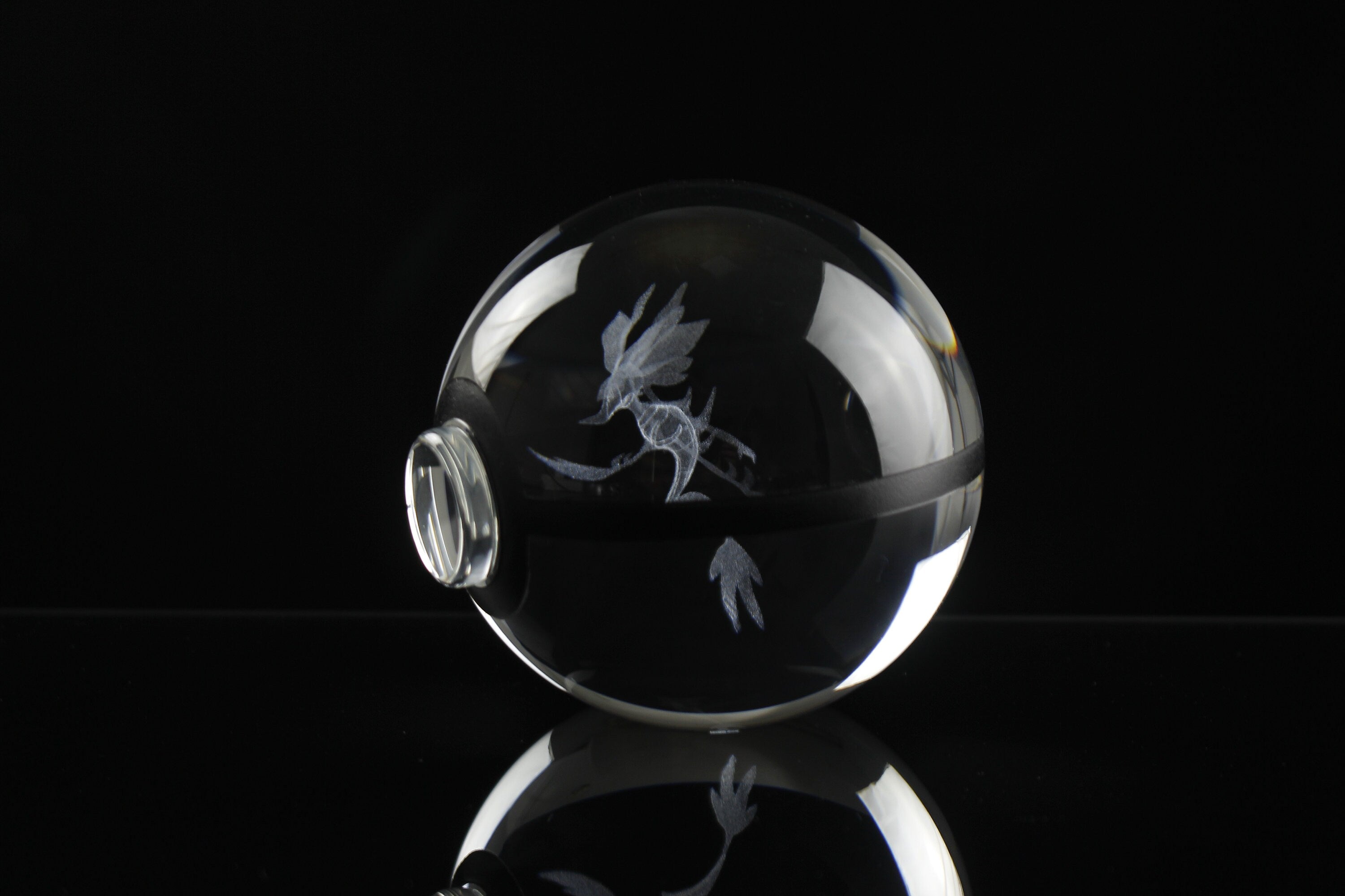 Dragalge Large Crystal Pokeball