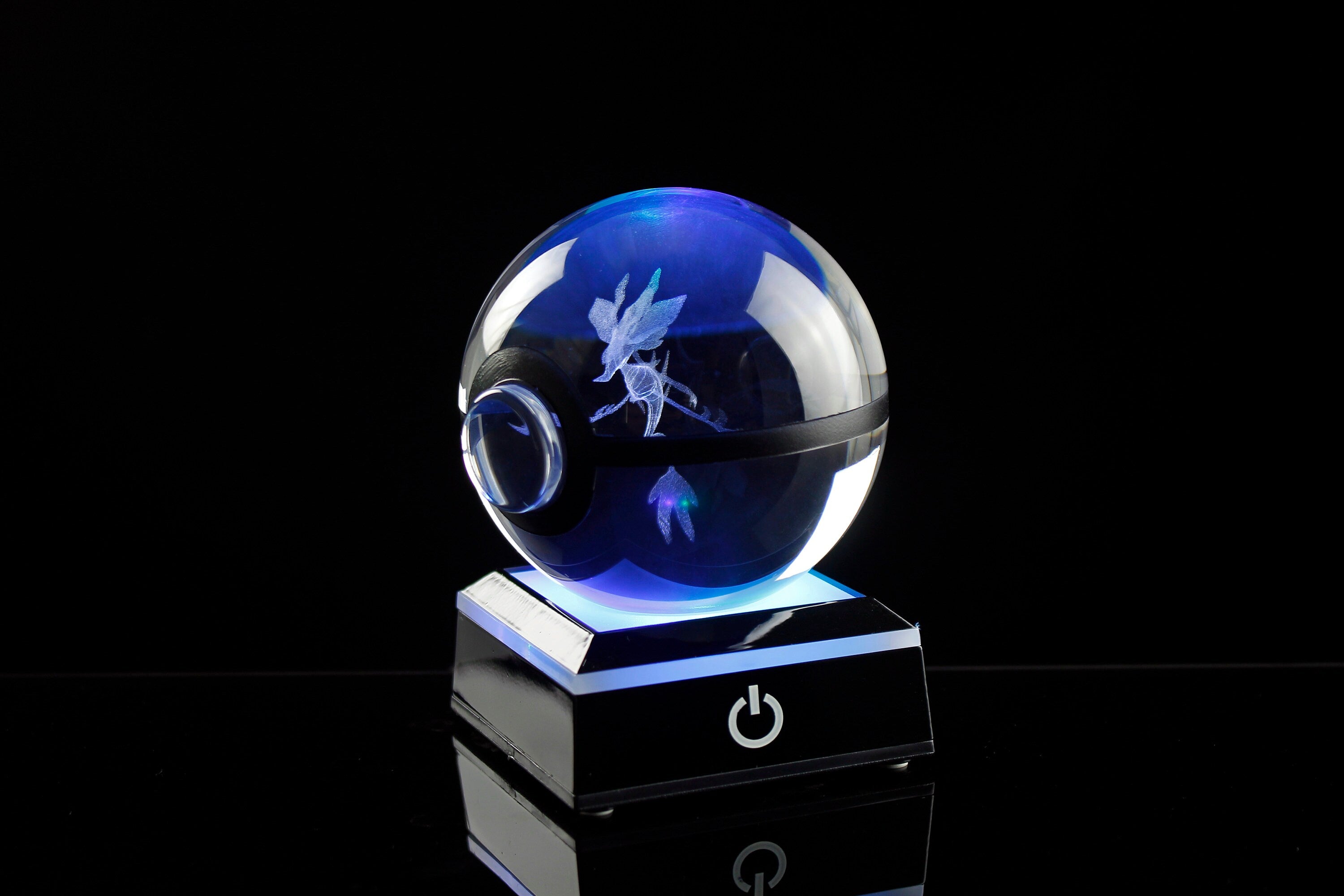 Dragalge Large Crystal Pokeball