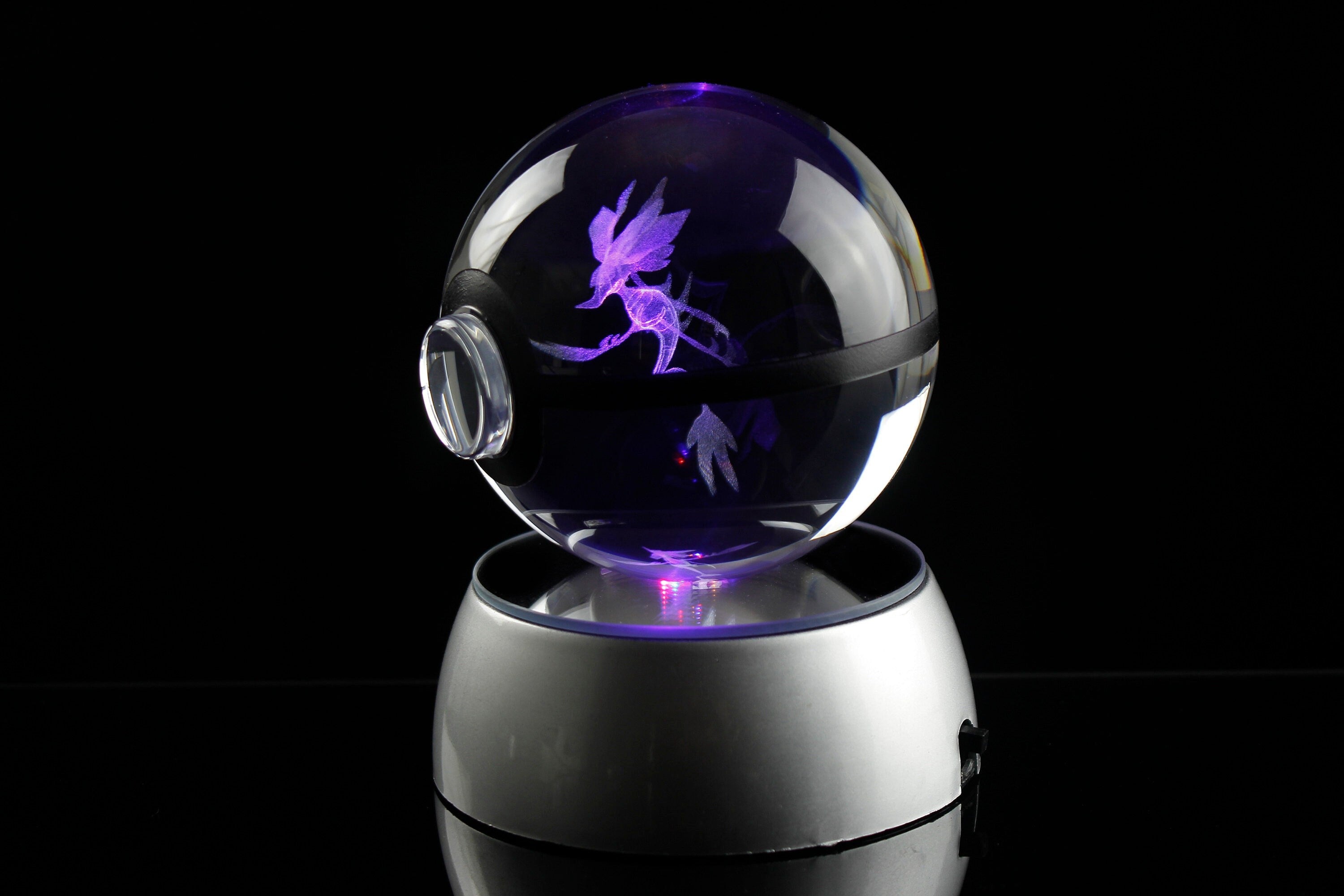 Dragalge Large Crystal Pokeball