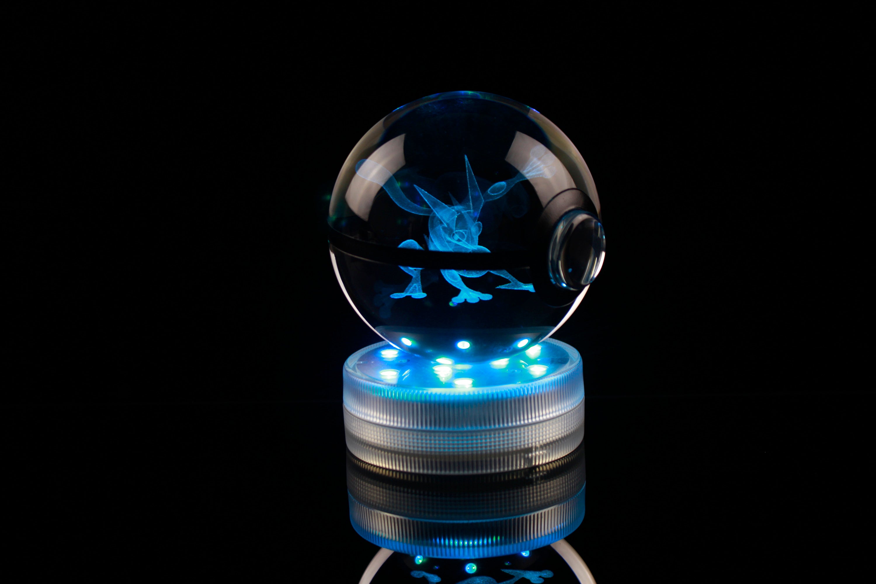 Greninja Large Crystal Pokeball