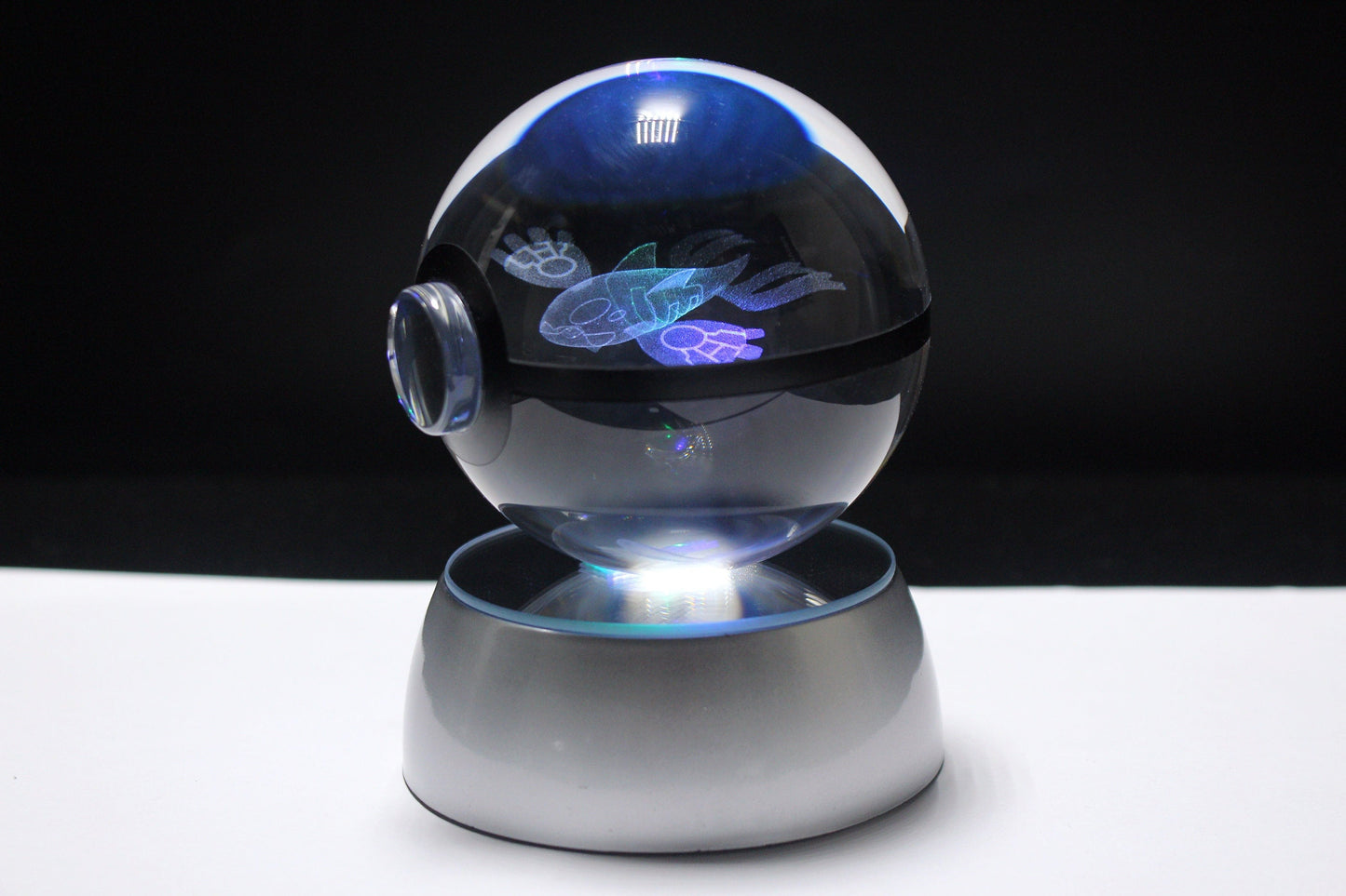 Kyogre Large Crystal Pokeball